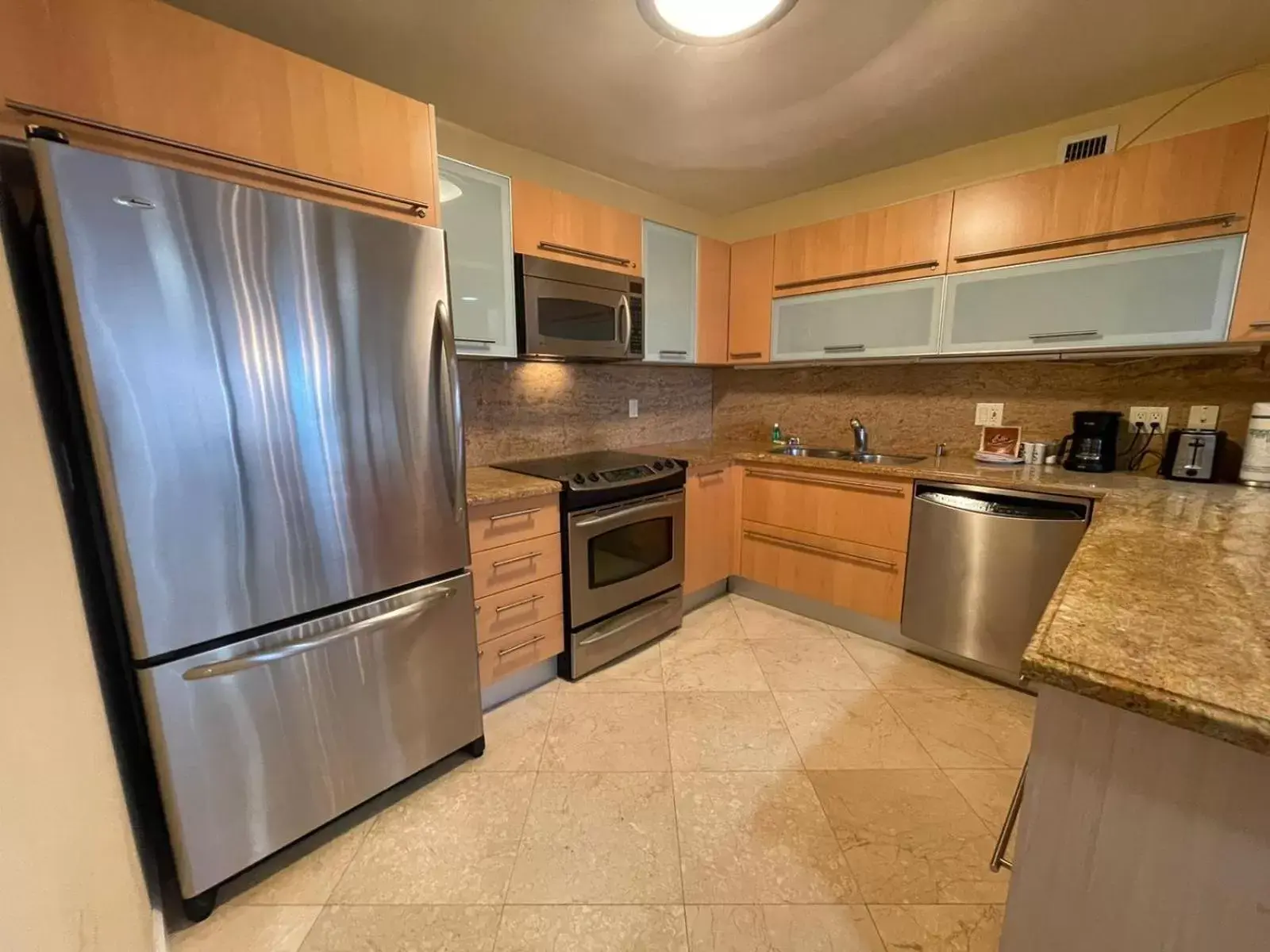 kitchen, Kitchen/Kitchenette in The Alexander Beach Residences