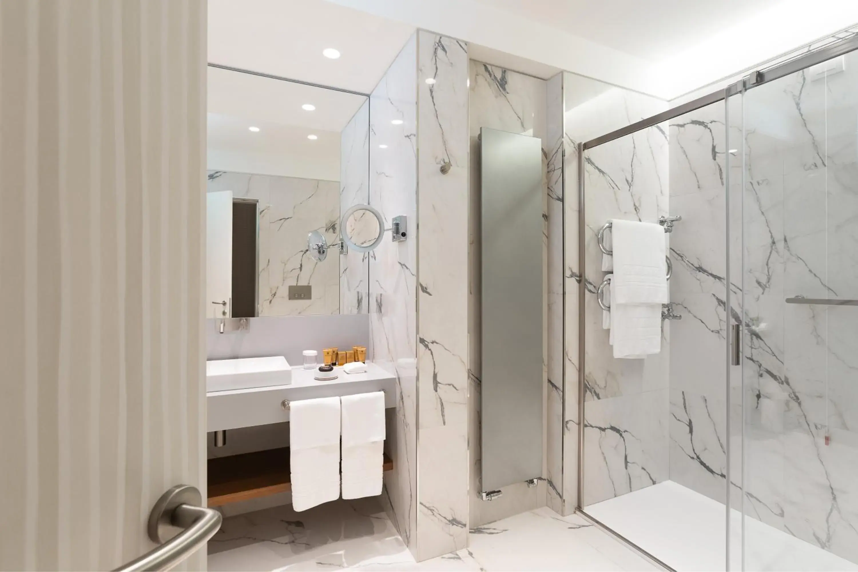 Shower, Bathroom in Grand Hotel Miramare