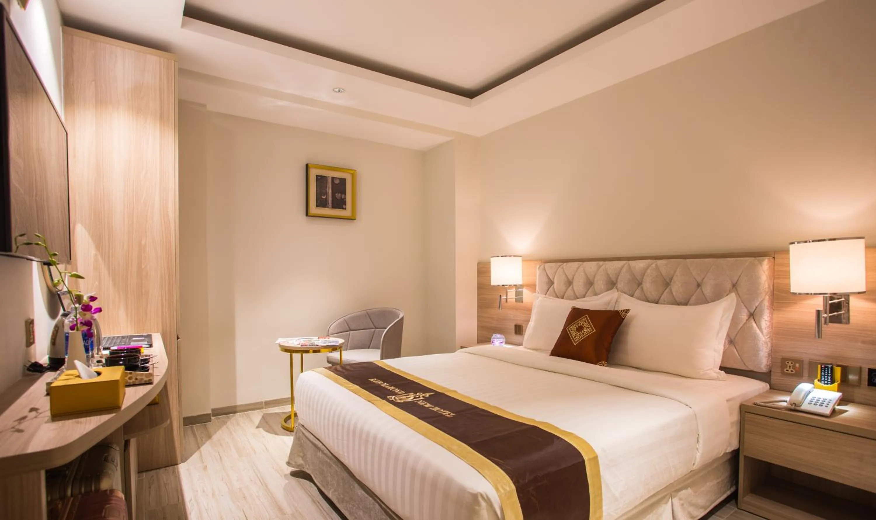 Bedroom, Bed in BLUE DIAMOND 8B Hotel