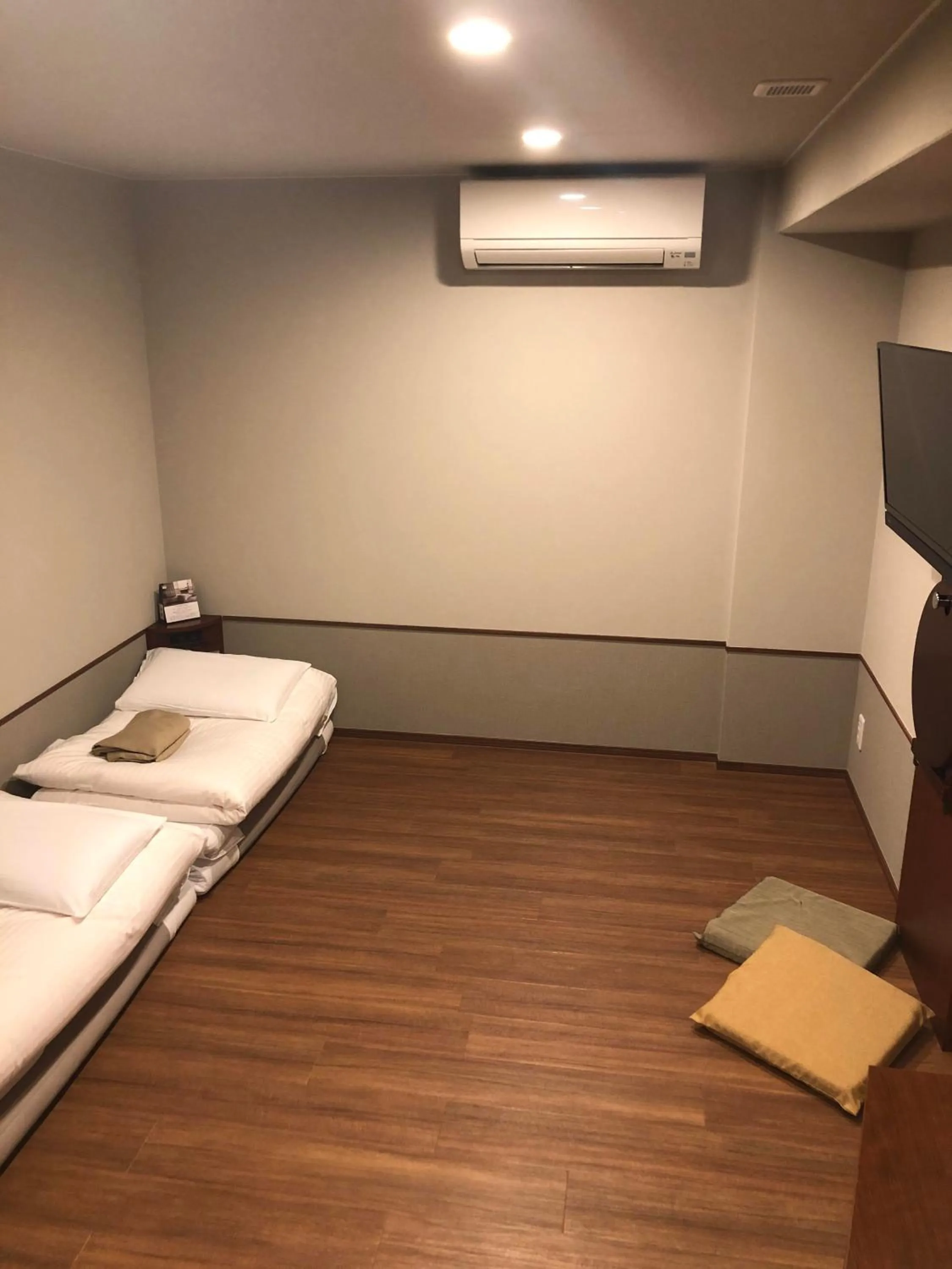 Bed in Hotel Meldia Osaka Higobashi