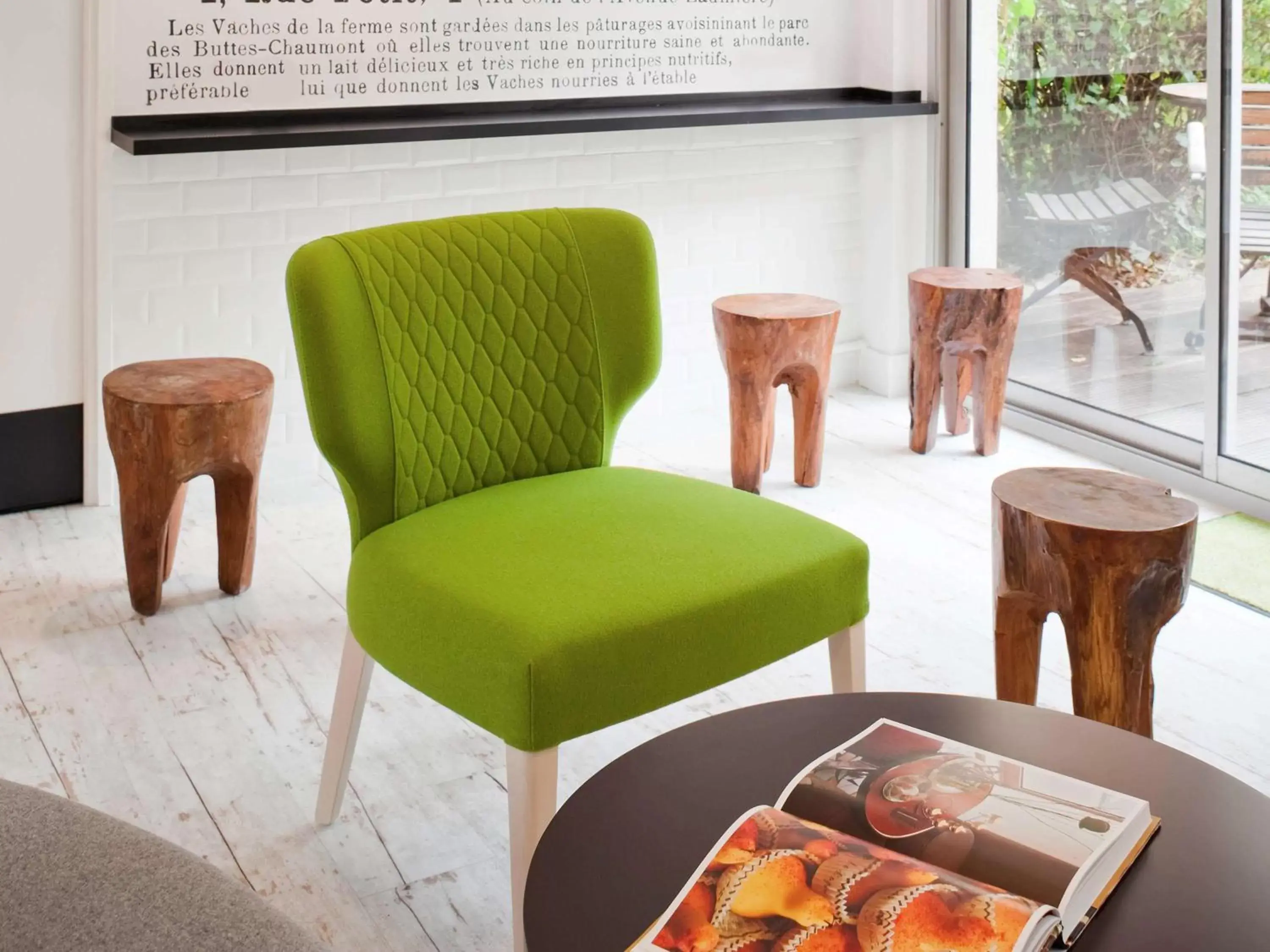 Property building, Seating Area in ibis Styles Paris Buttes Chaumont