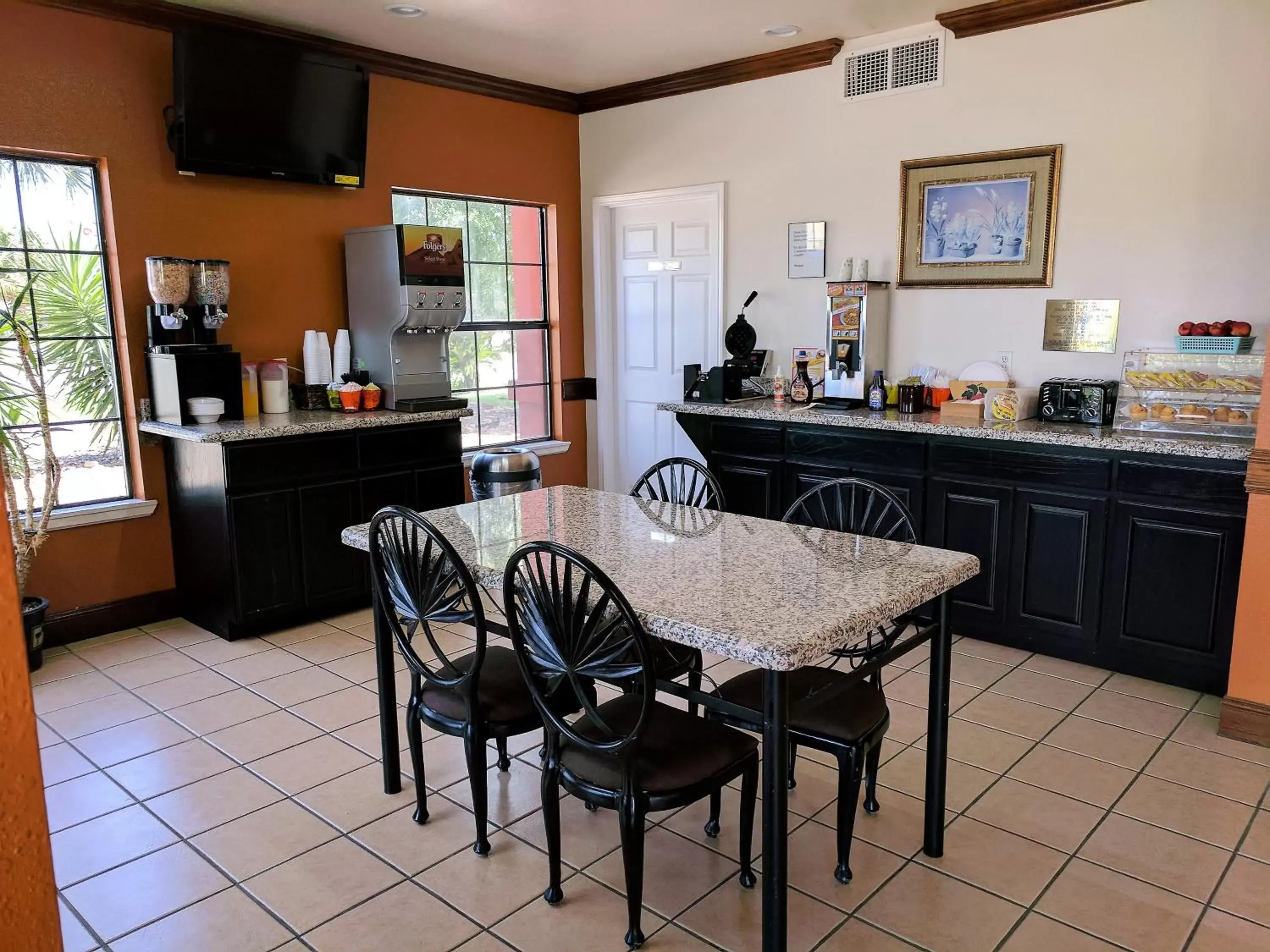 Continental breakfast, Restaurant/Places to Eat in Americas Best Value Inn - Brownsville