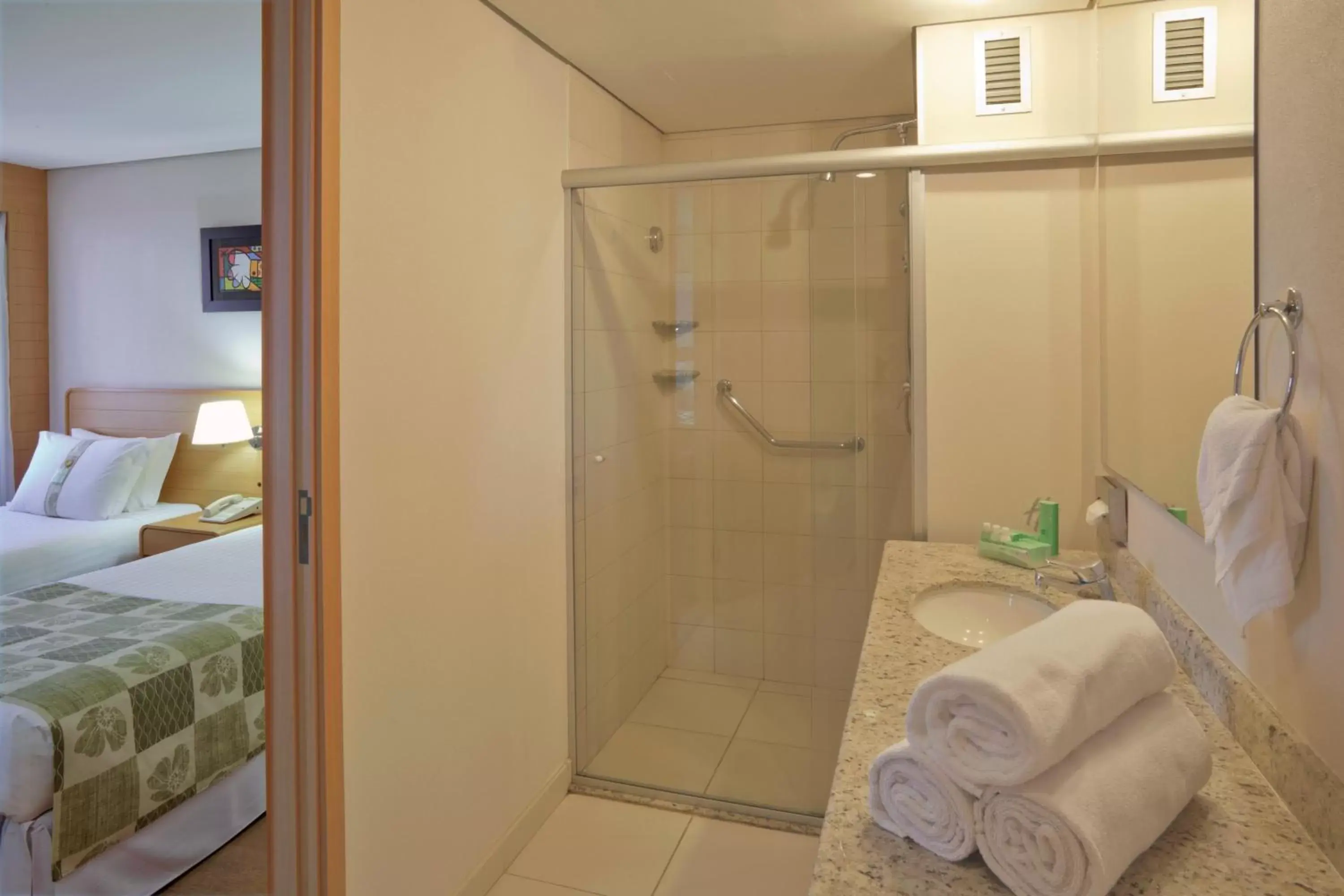 Bedroom, Bathroom in Holiday Inn Parque Anhembi, an IHG Hotel