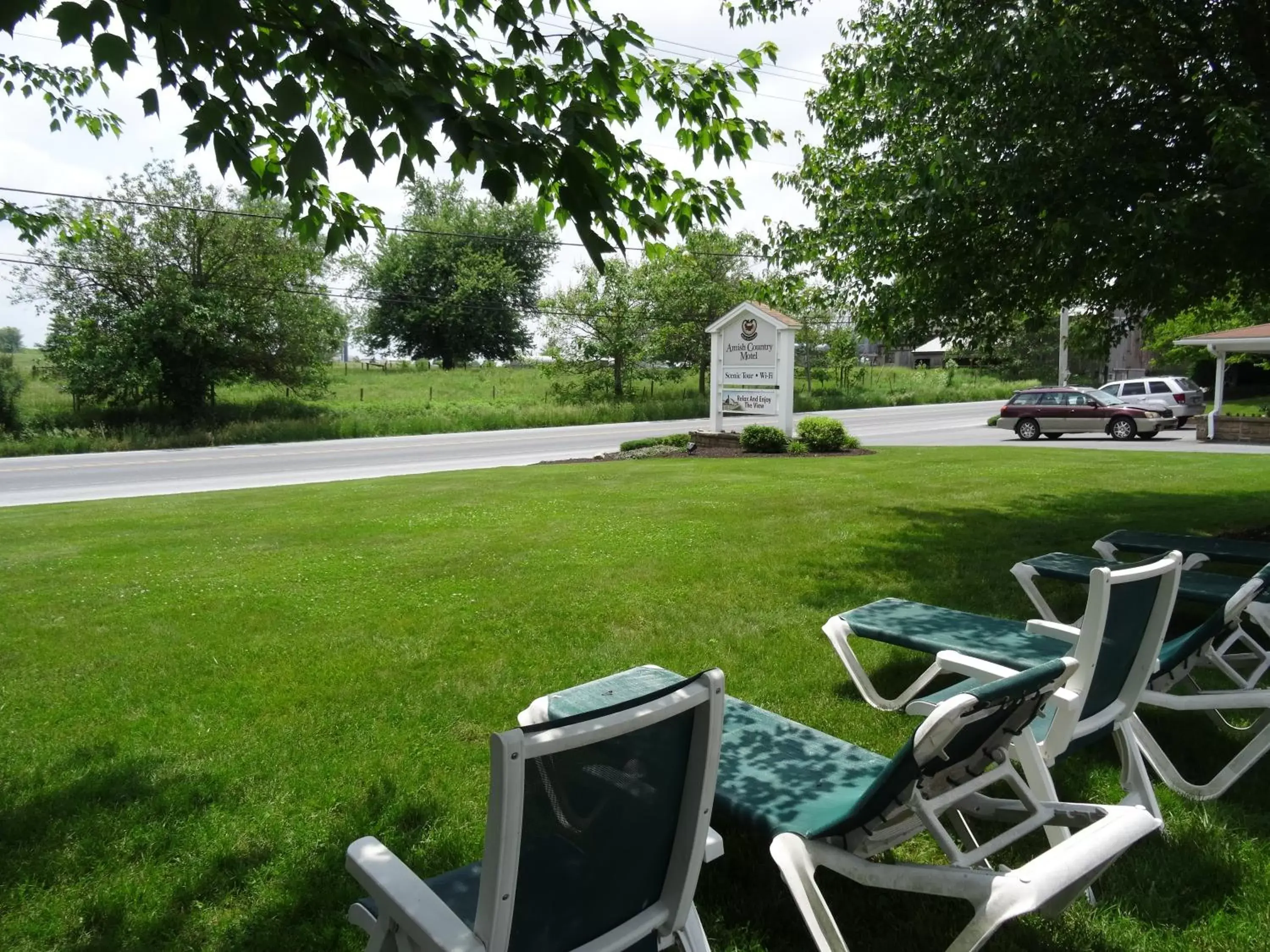 Street view, Garden in Amish Country Motel