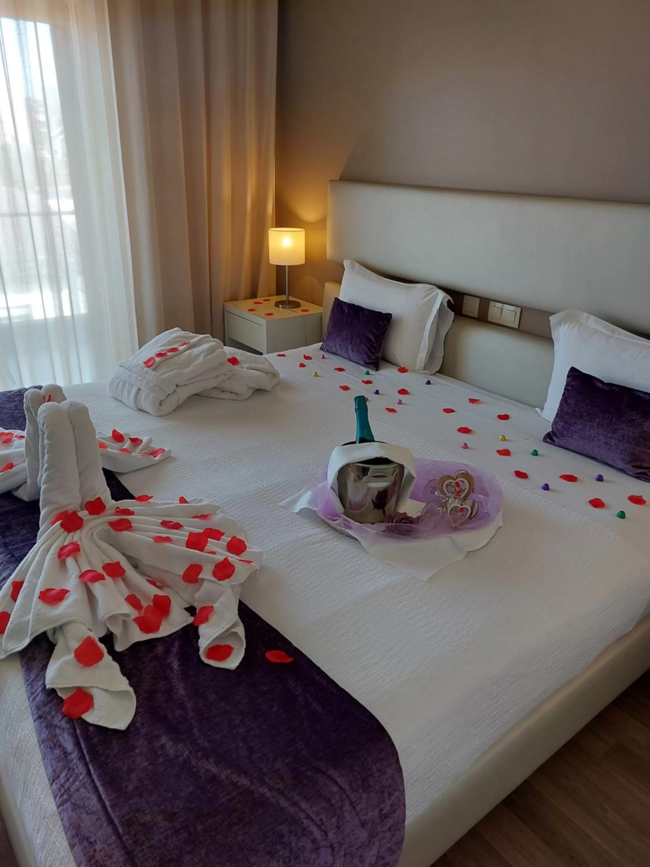 Decorative detail, Bed in Hotel Monte Lírio