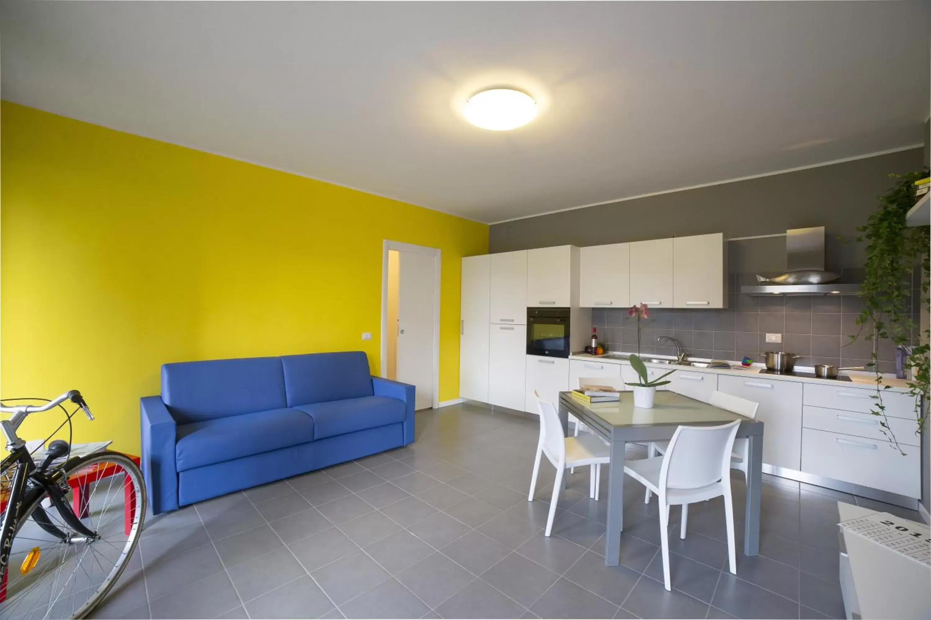 Kitchen or kitchenette, Dining Area in Dreams Hotel Residenza Pianell 10