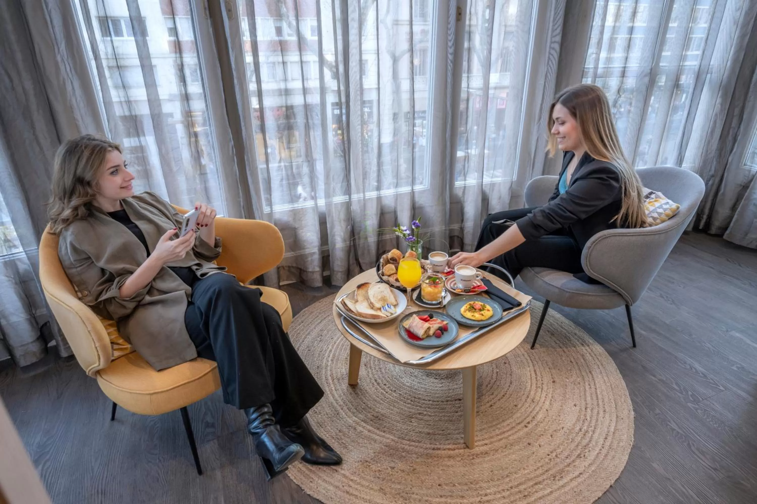 Photo of the whole room in Hotel SERHS Rivoli Rambla