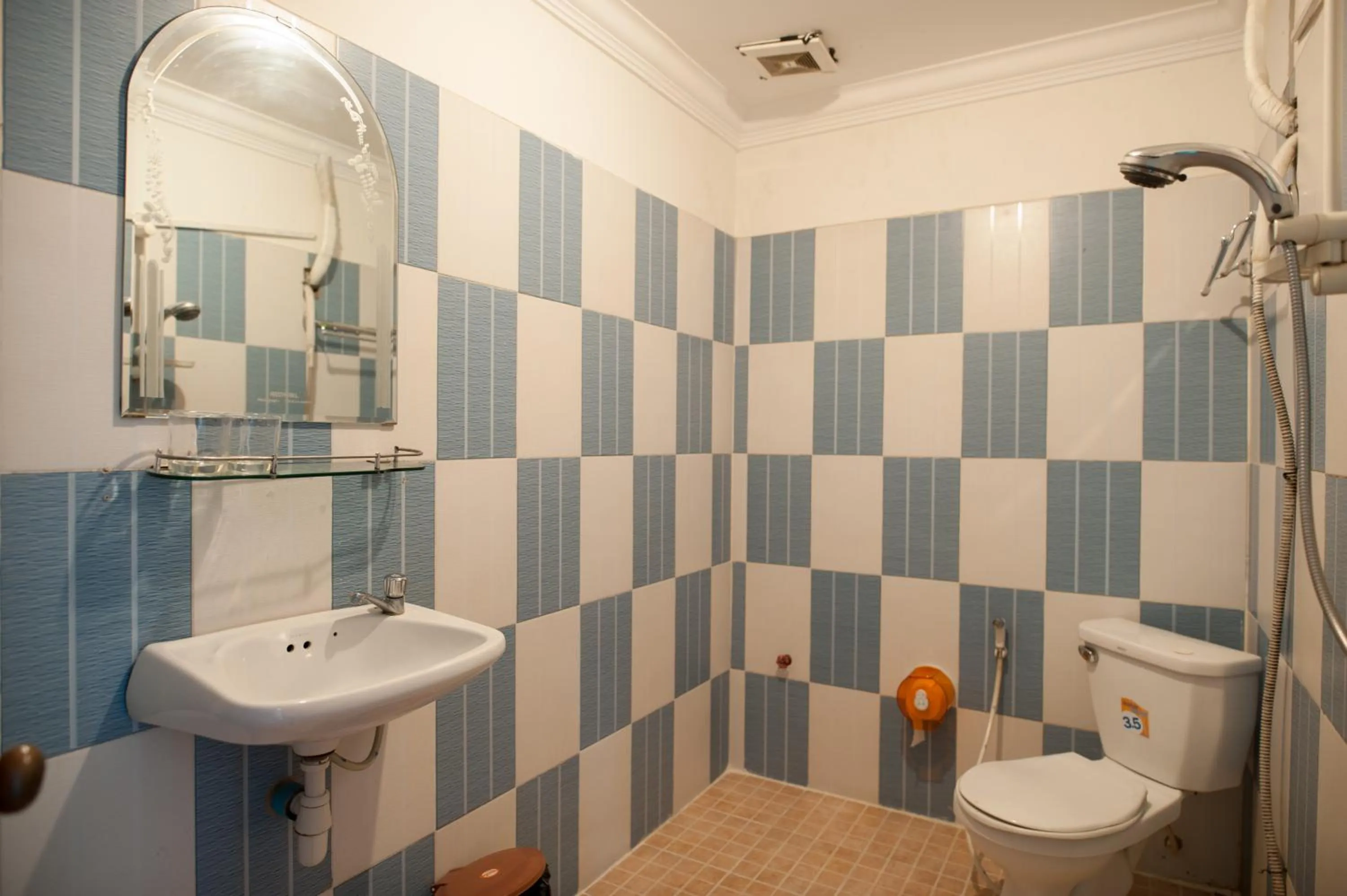 Shower in RS II Guesthouse