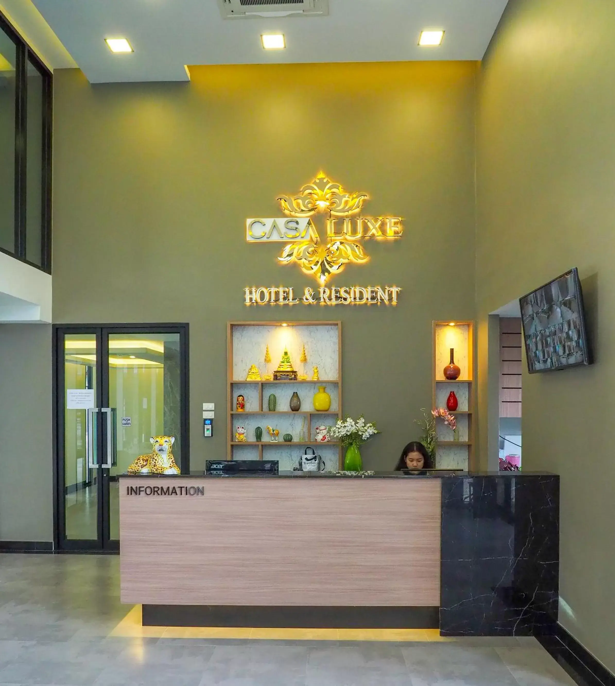 Lobby or reception in Casa Luxe Hotel and Resident
