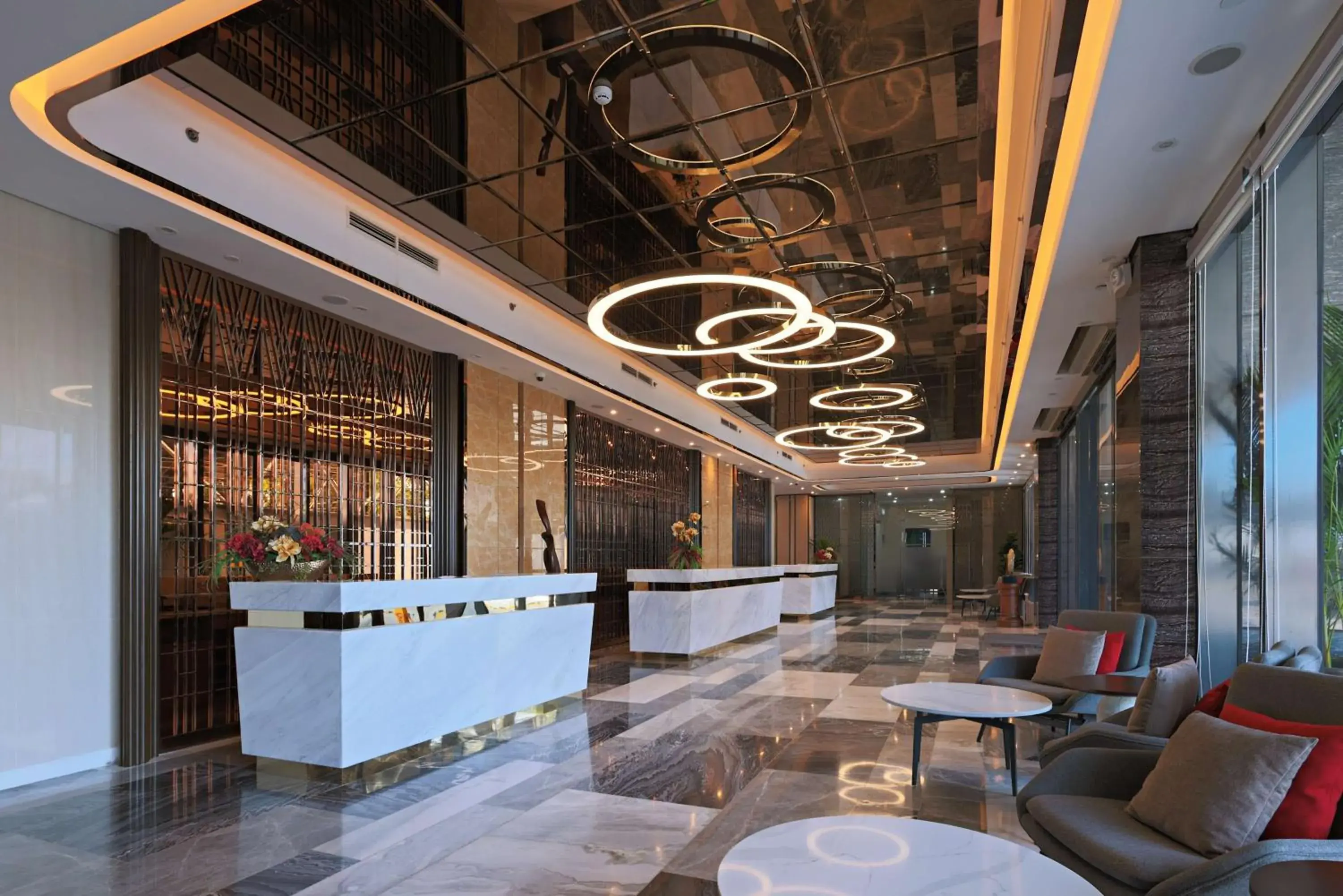 Lobby or reception in Best Western Plus Metro Clark Lobby or reception in Best Western Plus Metro Clark