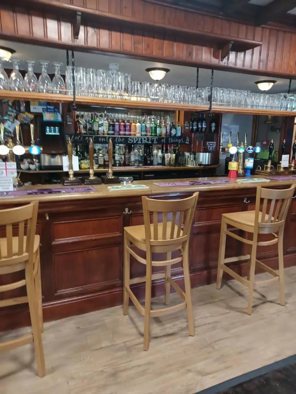 Lounge or bar, Lounge/Bar in Twa Dogs Inn