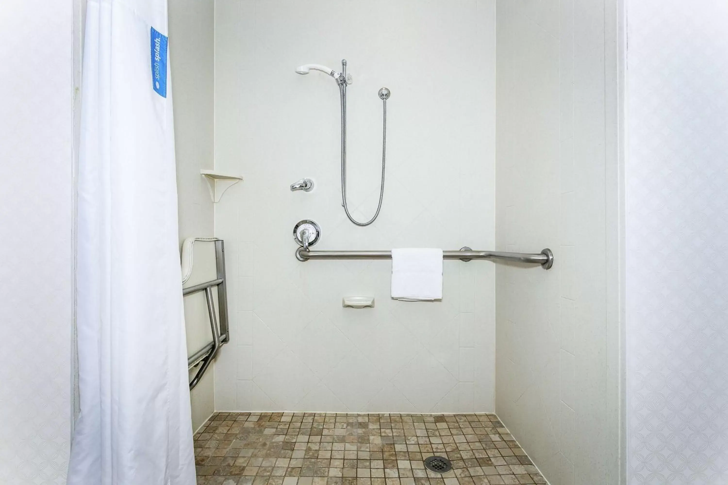 Bathroom in Hampton Inn & Suites Mobile - Downtown Historic District