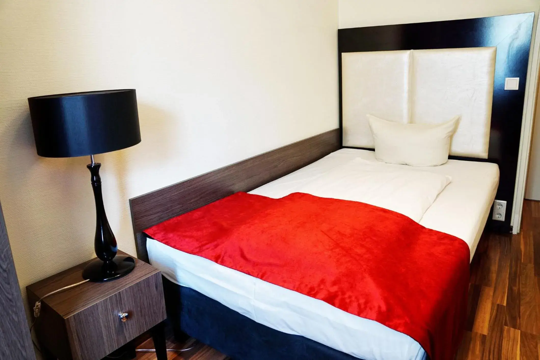 Bed in Hotel Admiral am Zoo Bed in Hotel Admiral am Zoo