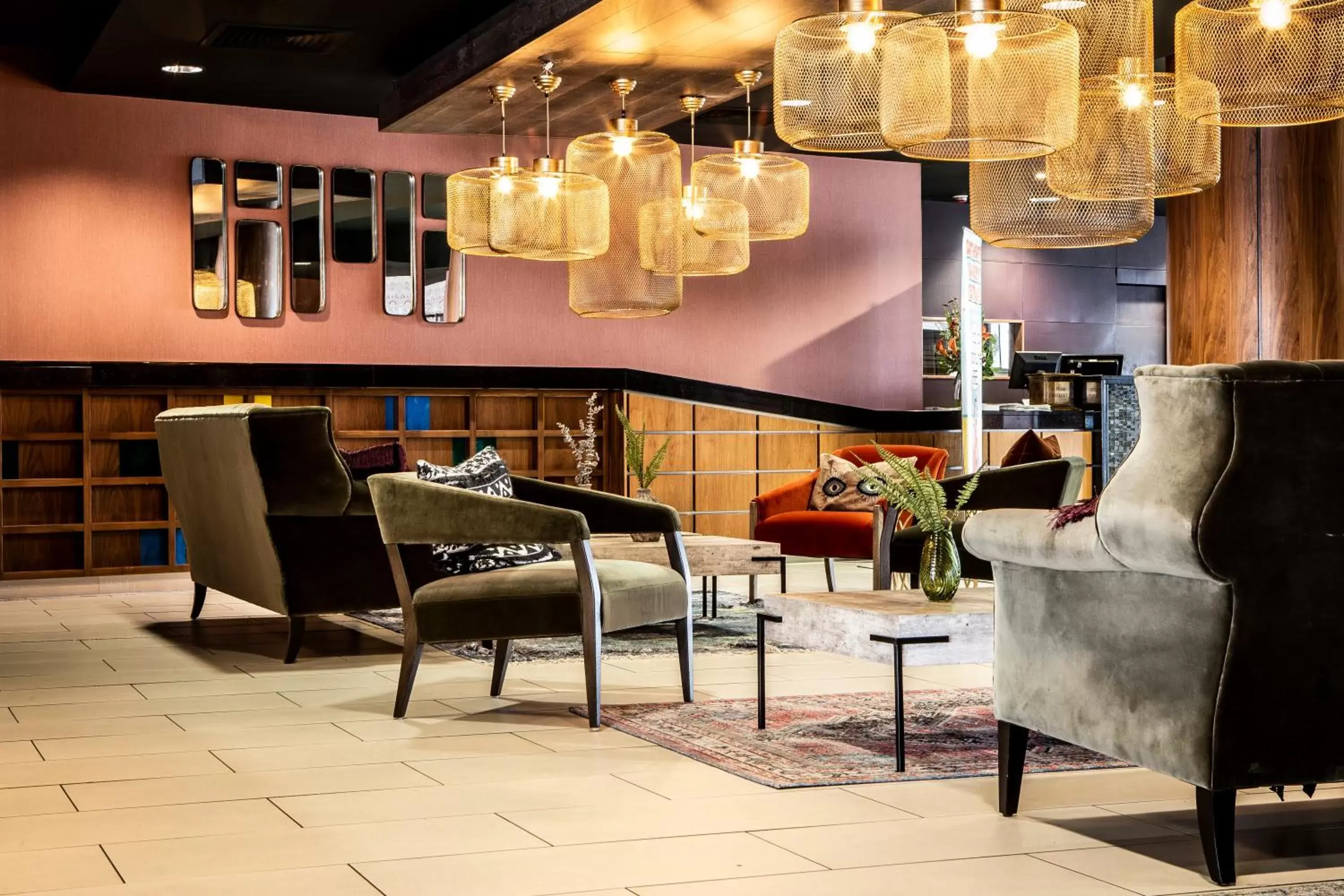 Lobby or reception, Lounge/Bar in Waterfront Southport Hotel