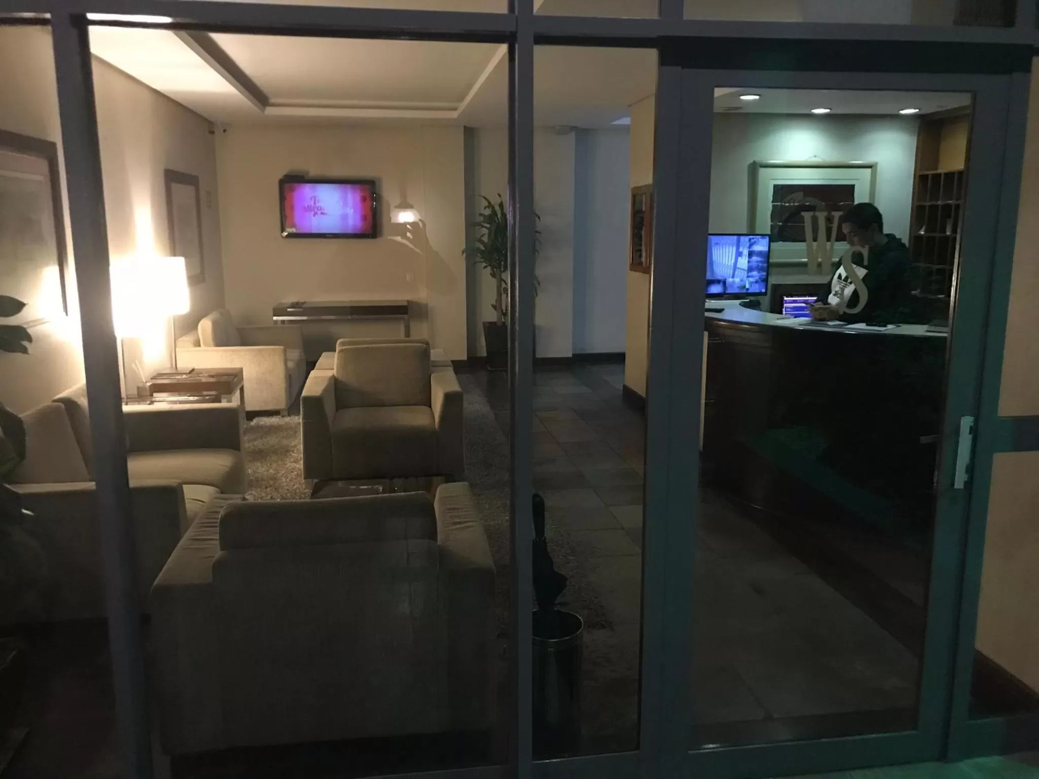 Wall Street Flat Service