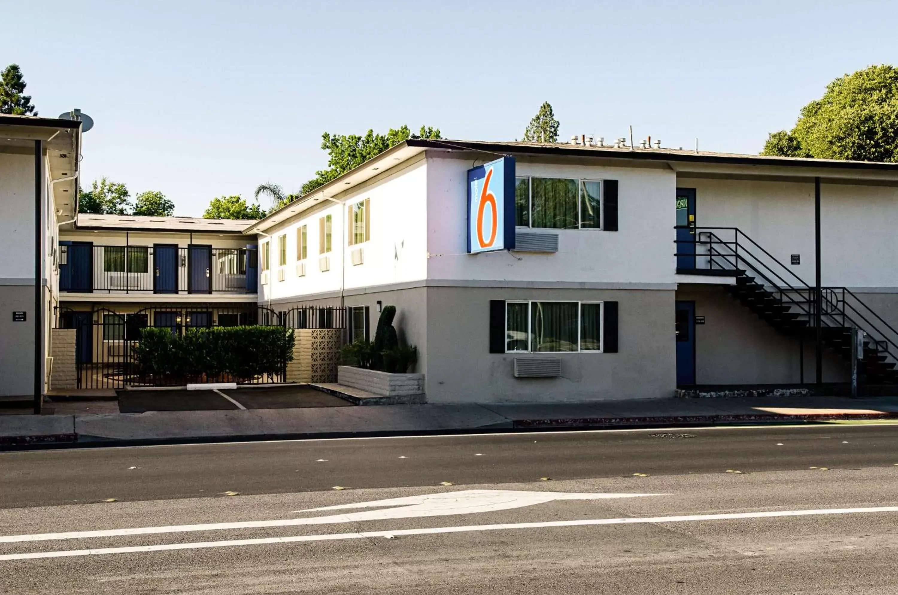 Property Building in Motel 6-Modesto, CA - Downtown