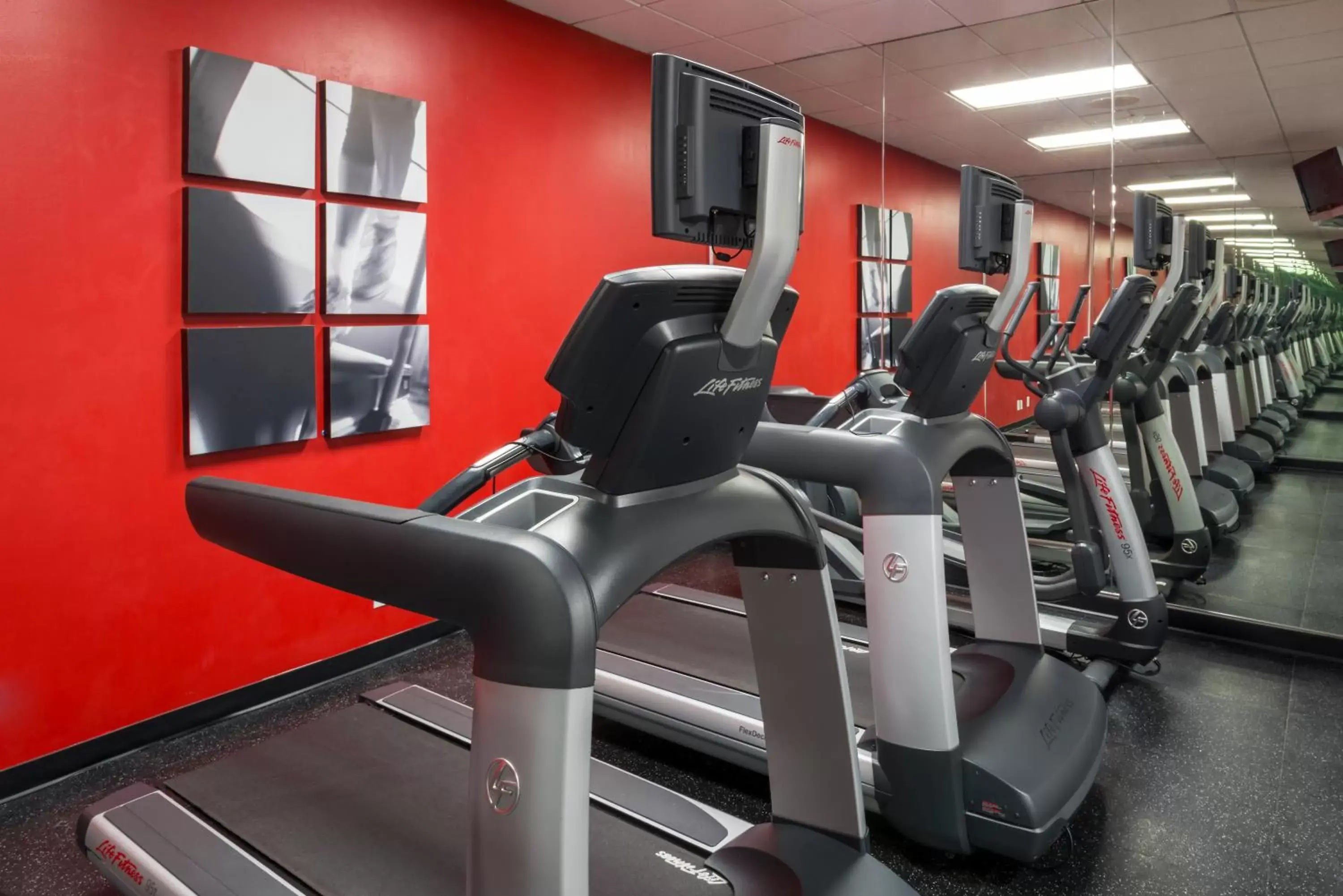 Fitness centre/facilities, Fitness Center/Facilities in Radisson Hotel Seattle Airport