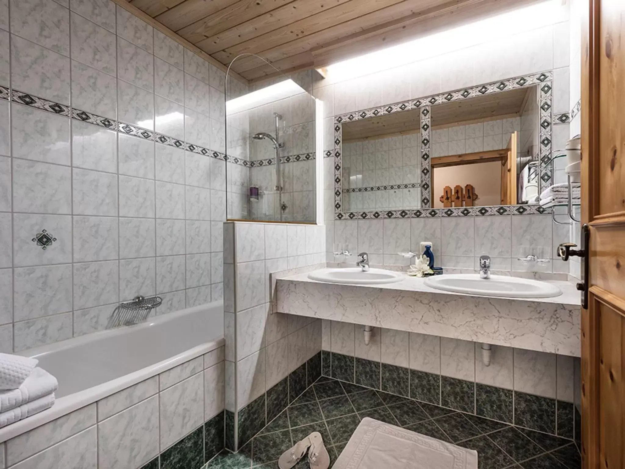 Toilet, Bathroom in Hotel Hubertushof
