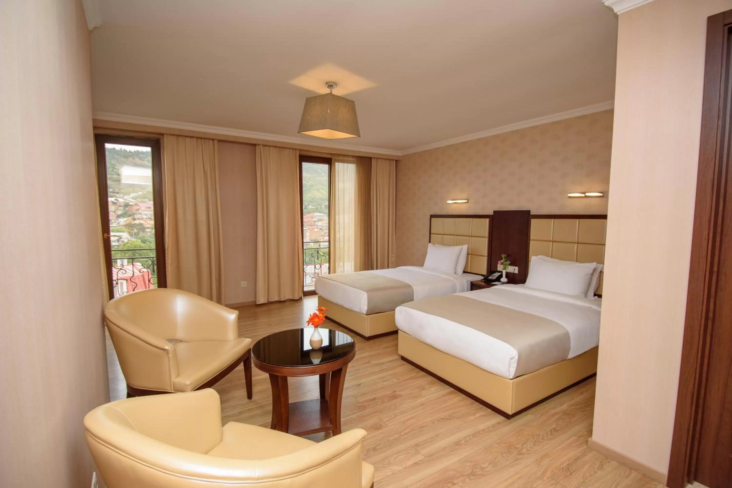 Bedroom, Bed in KMM Hotel