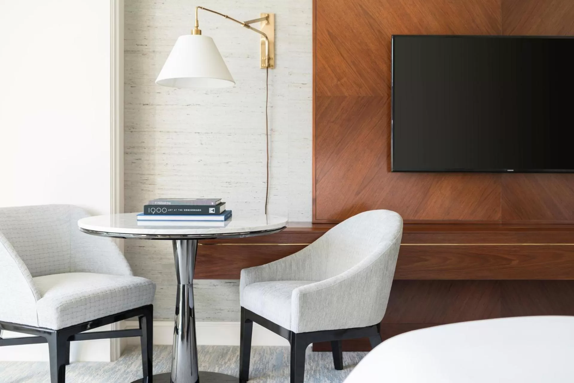 TV and multimedia in Four Seasons Hotel Westlake Village