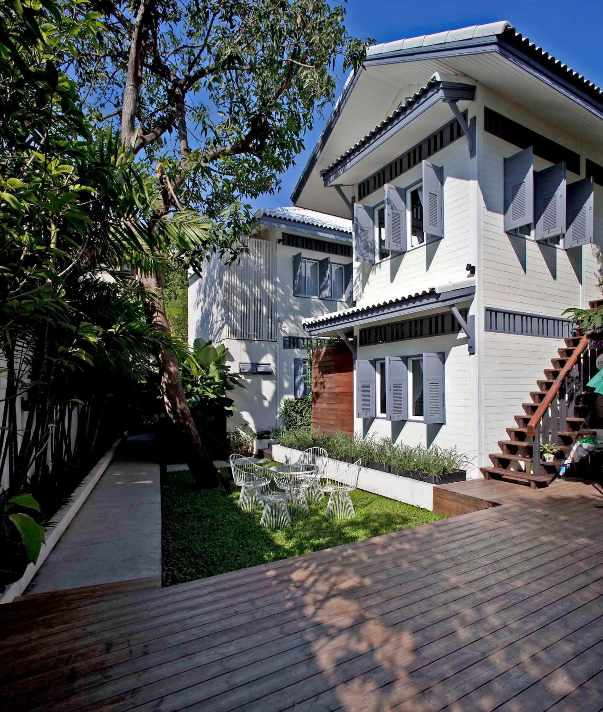 Facade/entrance in Baan Noppawong
