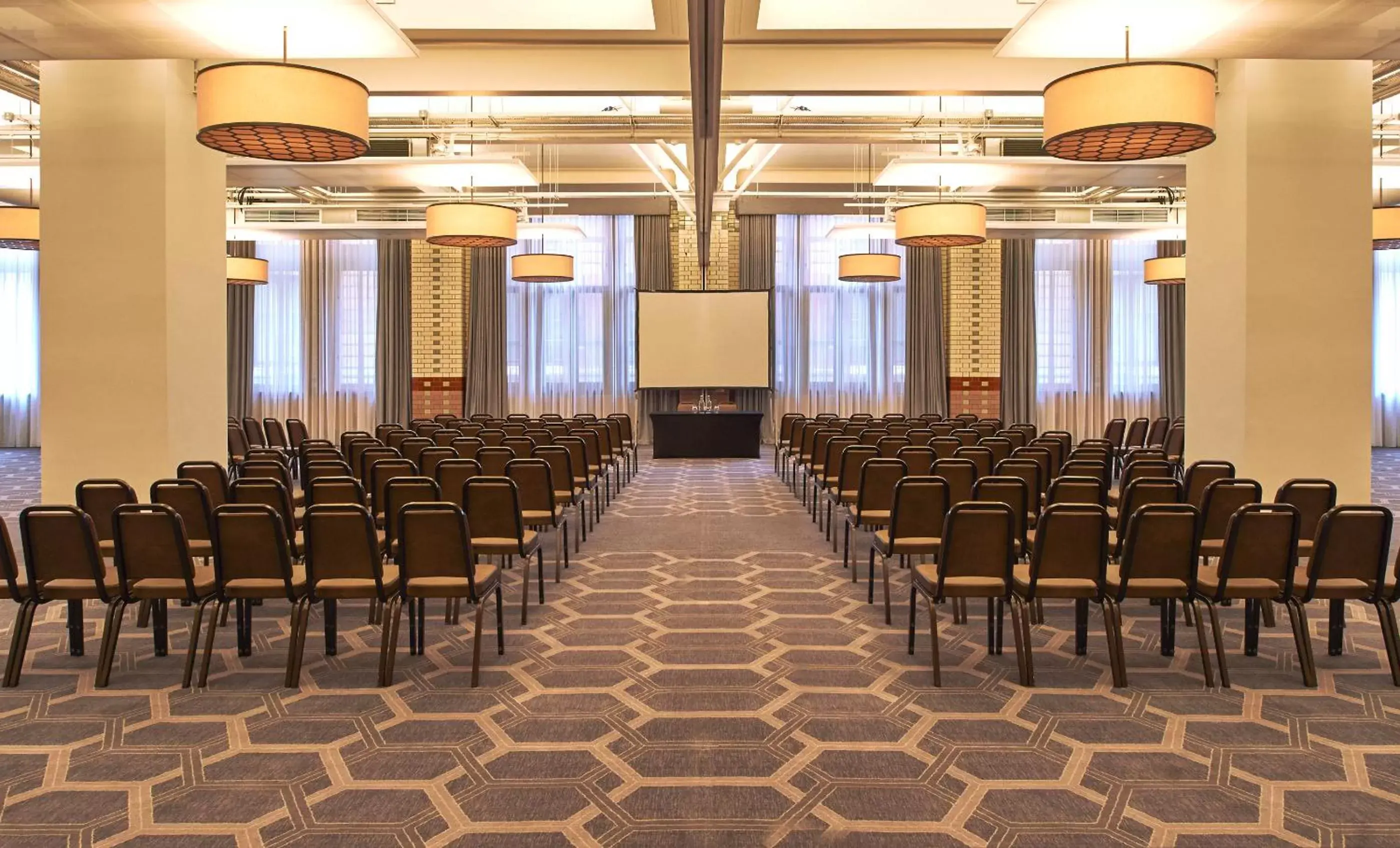 Business facilities, Business Area/Conference Room in Kimpton Clocktower, an IHG Hotel