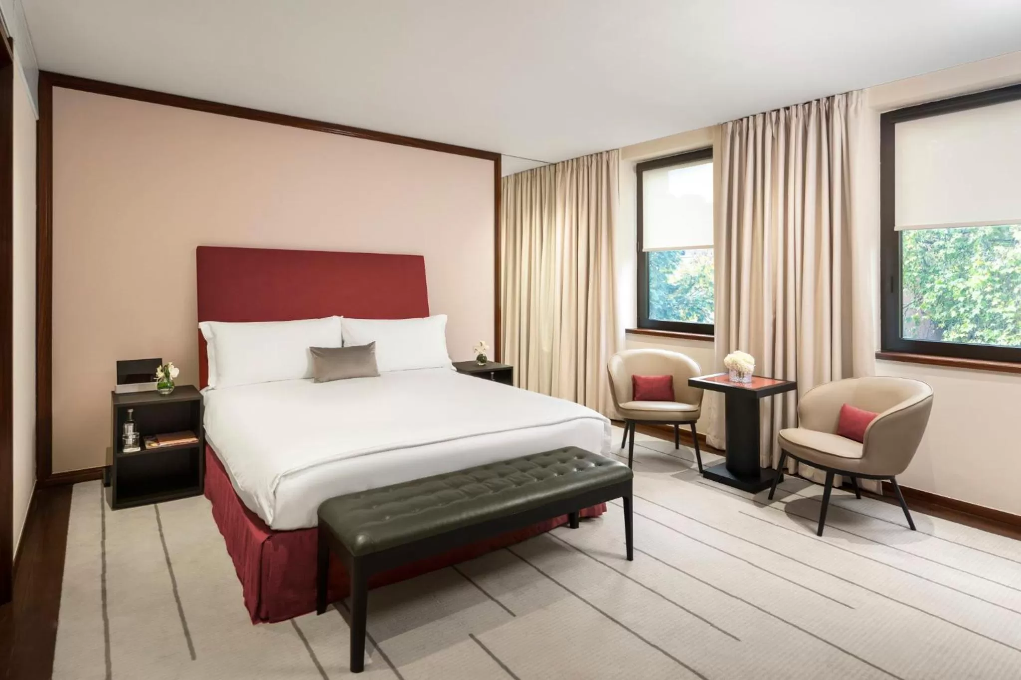 Photo of the whole room, Bed in COMO The Halkin