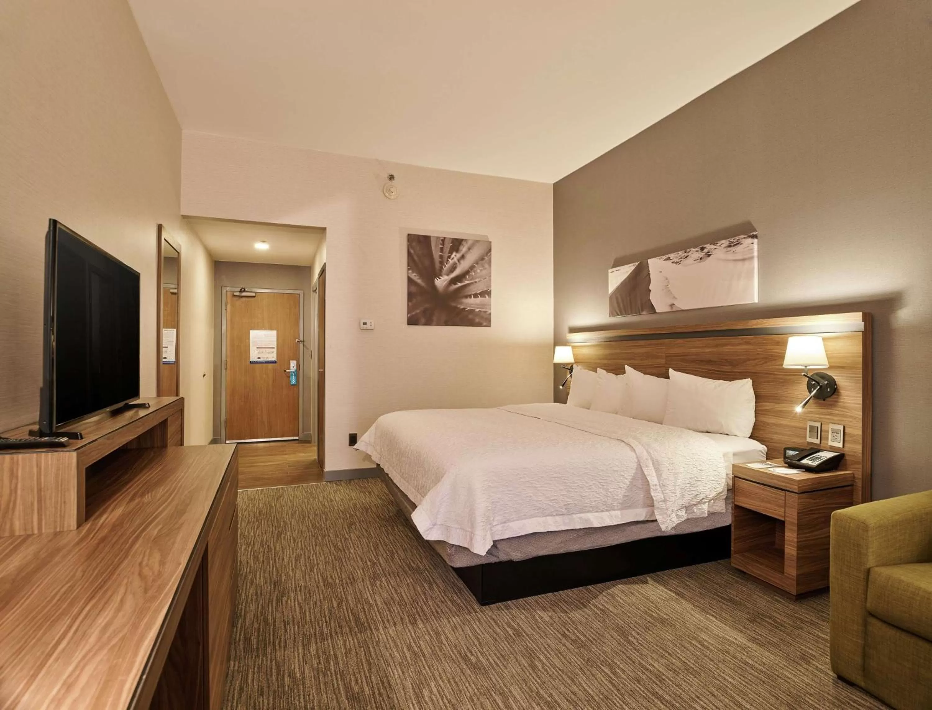 Bedroom, Bed in Hampton Inn Ciudad Juarez