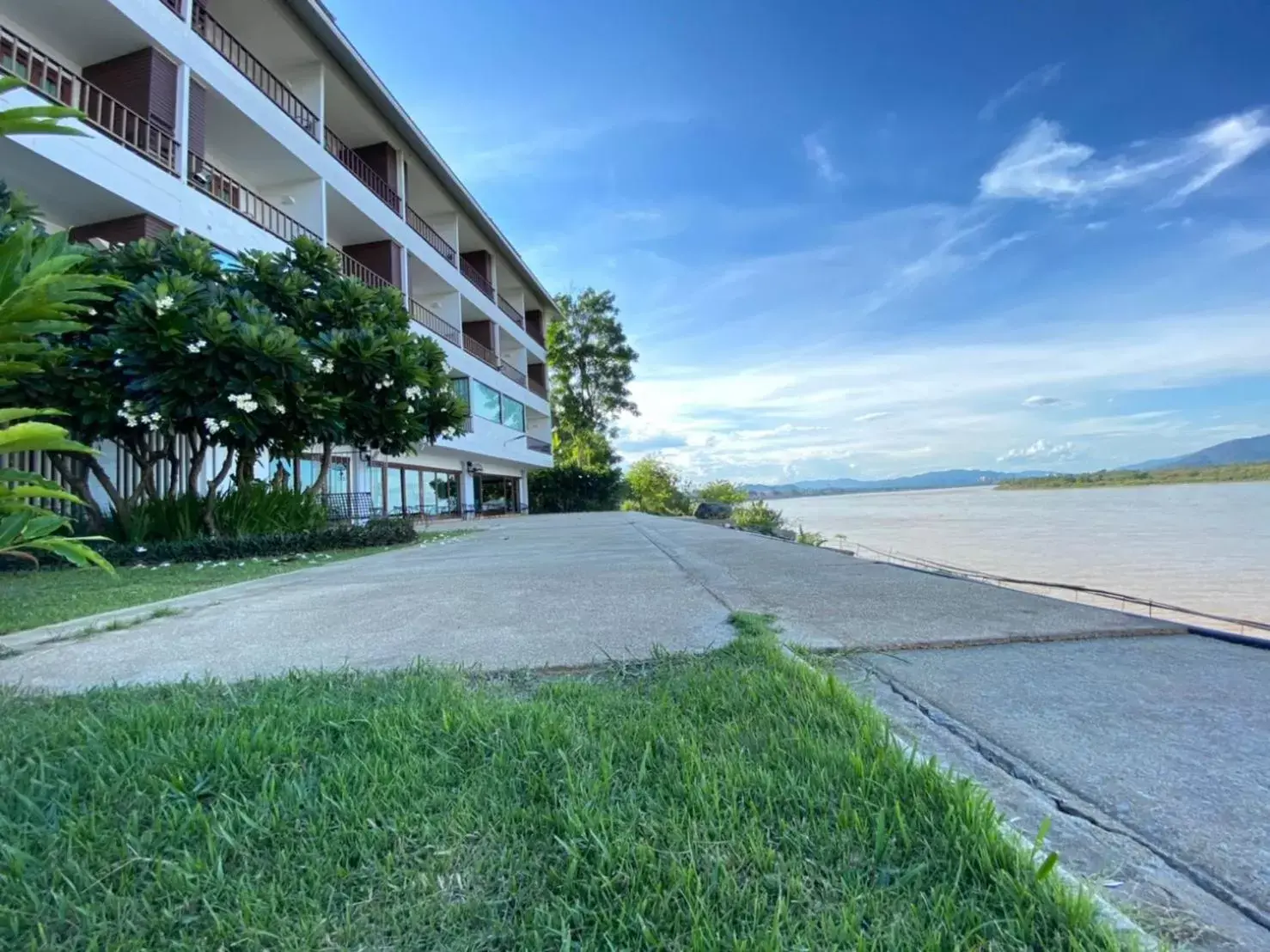Property building in Siam Triangle Hotel Chiang Sean Property building in Siam Triangle Hotel Chiang Sean