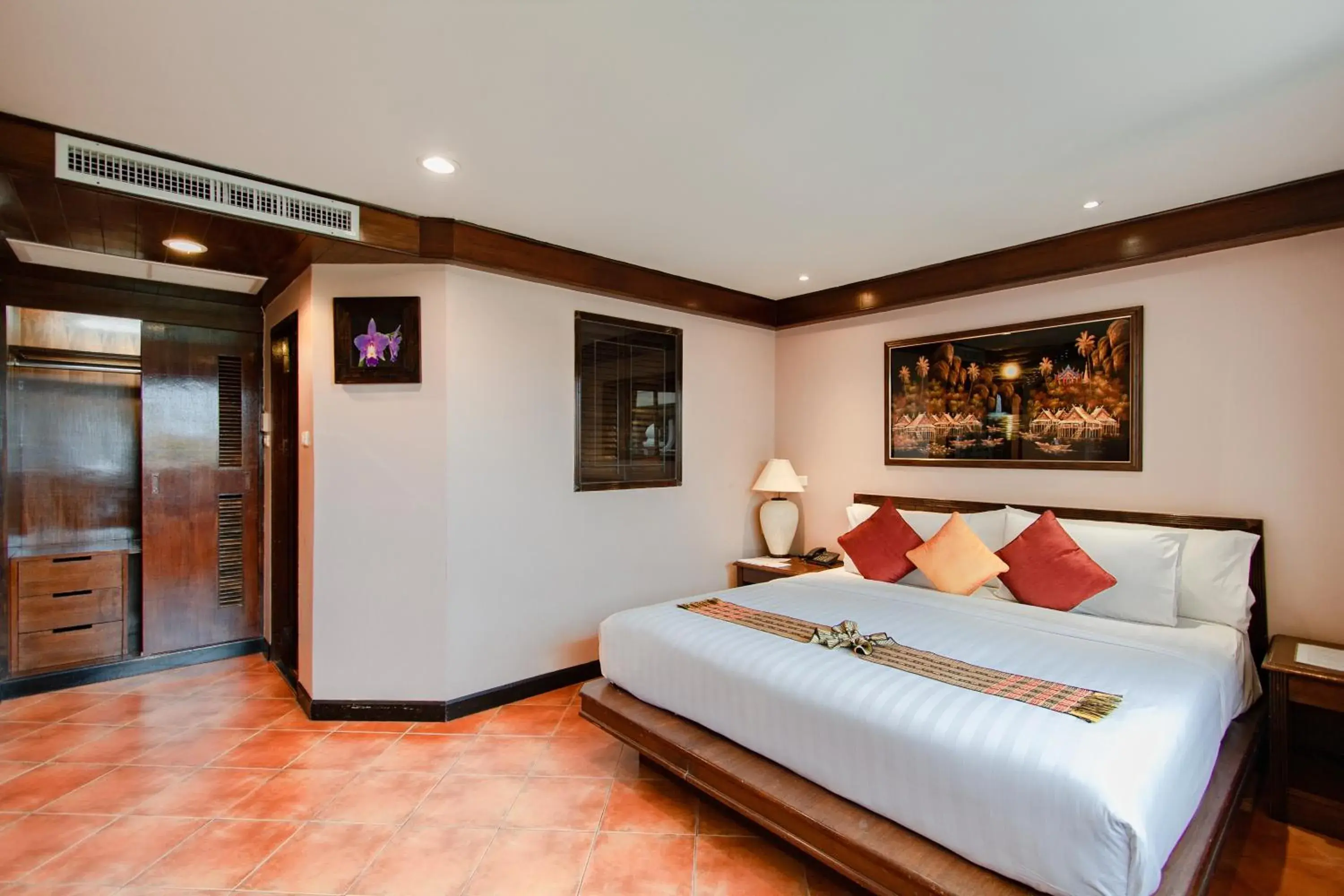 Bed in Karon Sea Sands Resort-SHA PLUS Bed in Karon Sea Sands Resort-SHA PLUS