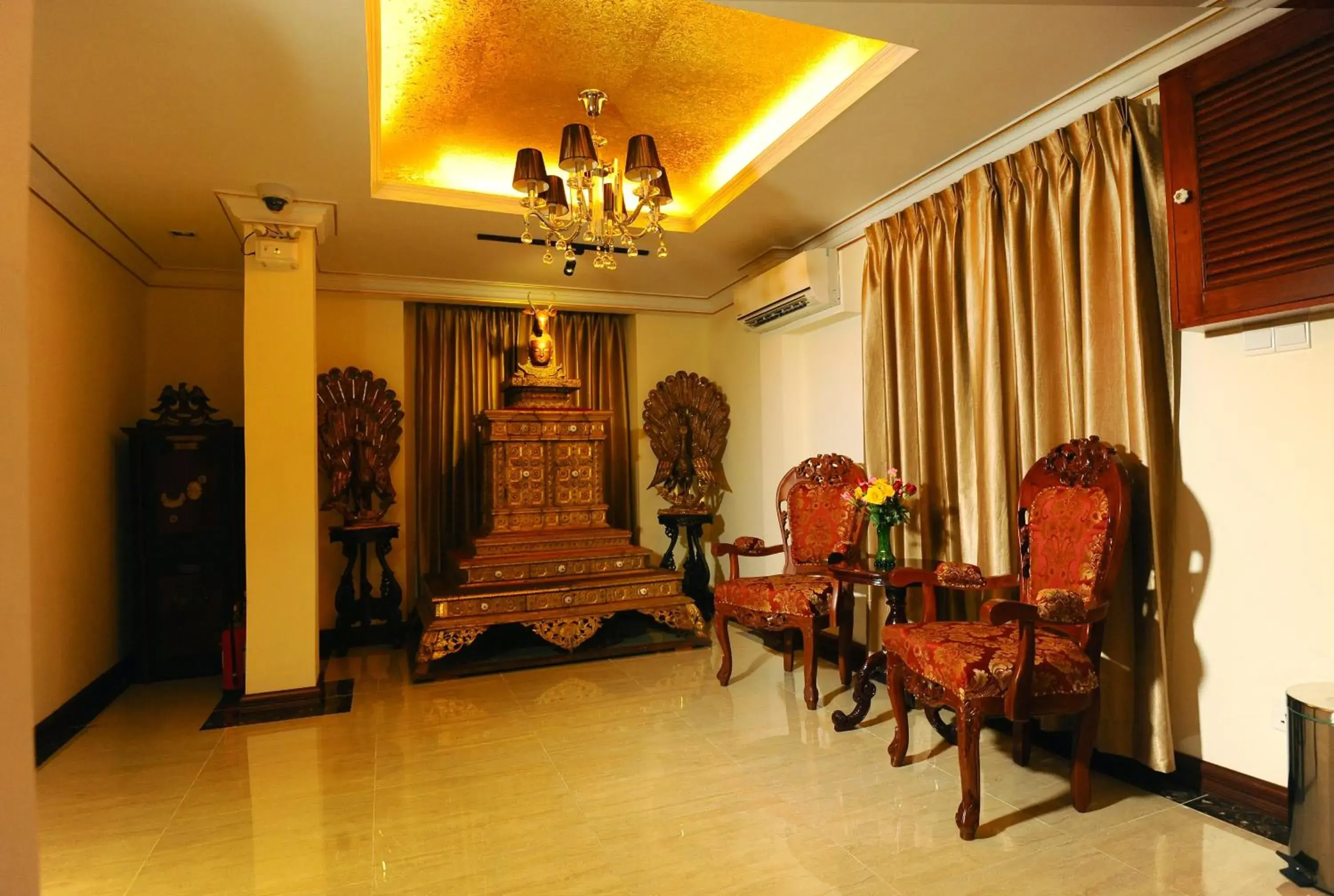 Seating Area in Union Square Hotel