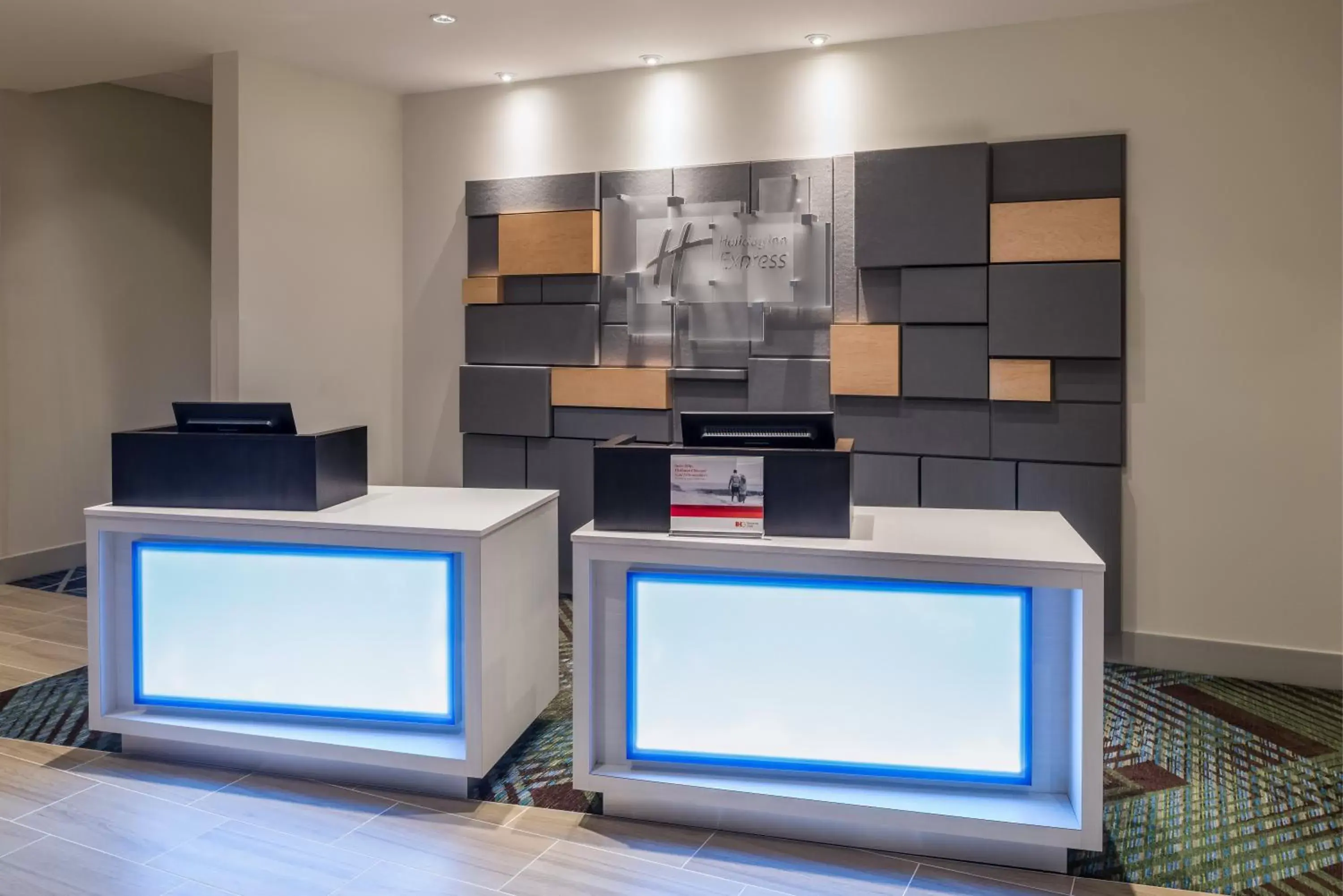 Property building in Holiday Inn Express Troy by IHG Property building in Holiday Inn Express Troy by IHG