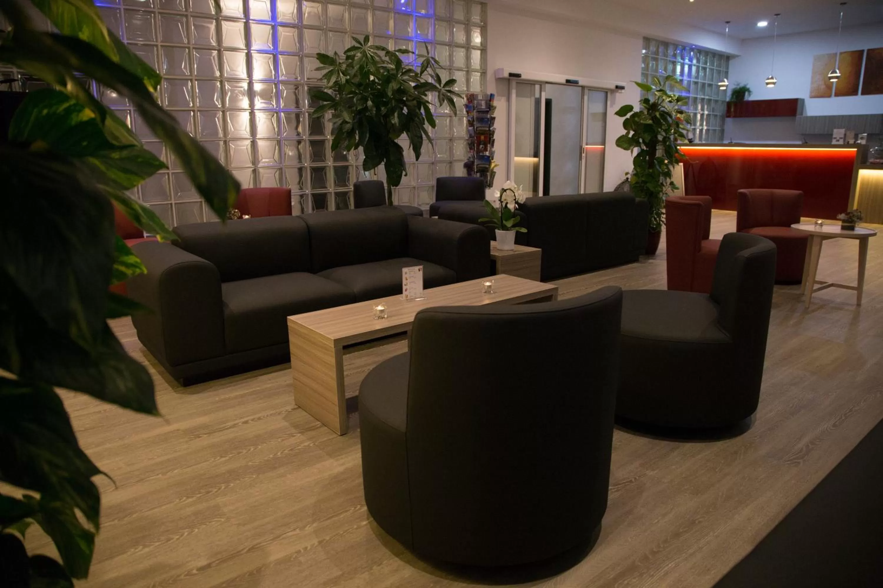 Lobby or reception in Ruhr Inn Hotel