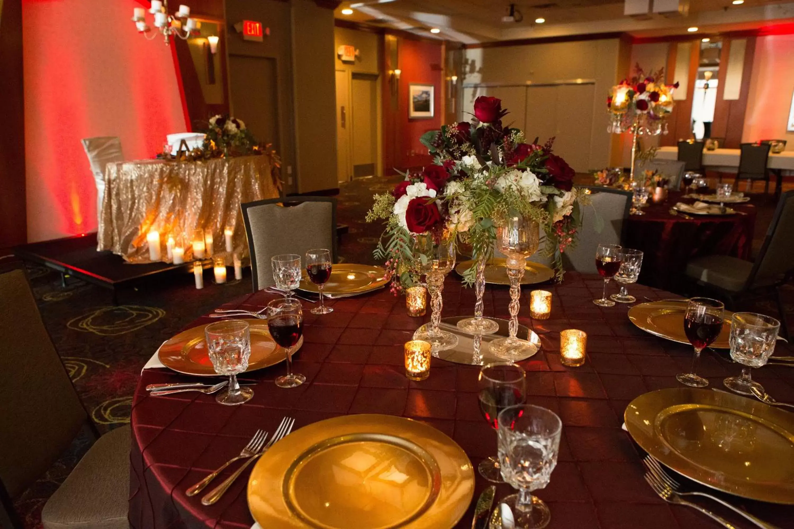Banquet/Function facilities, Restaurant/Places to Eat in Holiday Inn & Suites Duluth-Downtown, an IHG Hotel