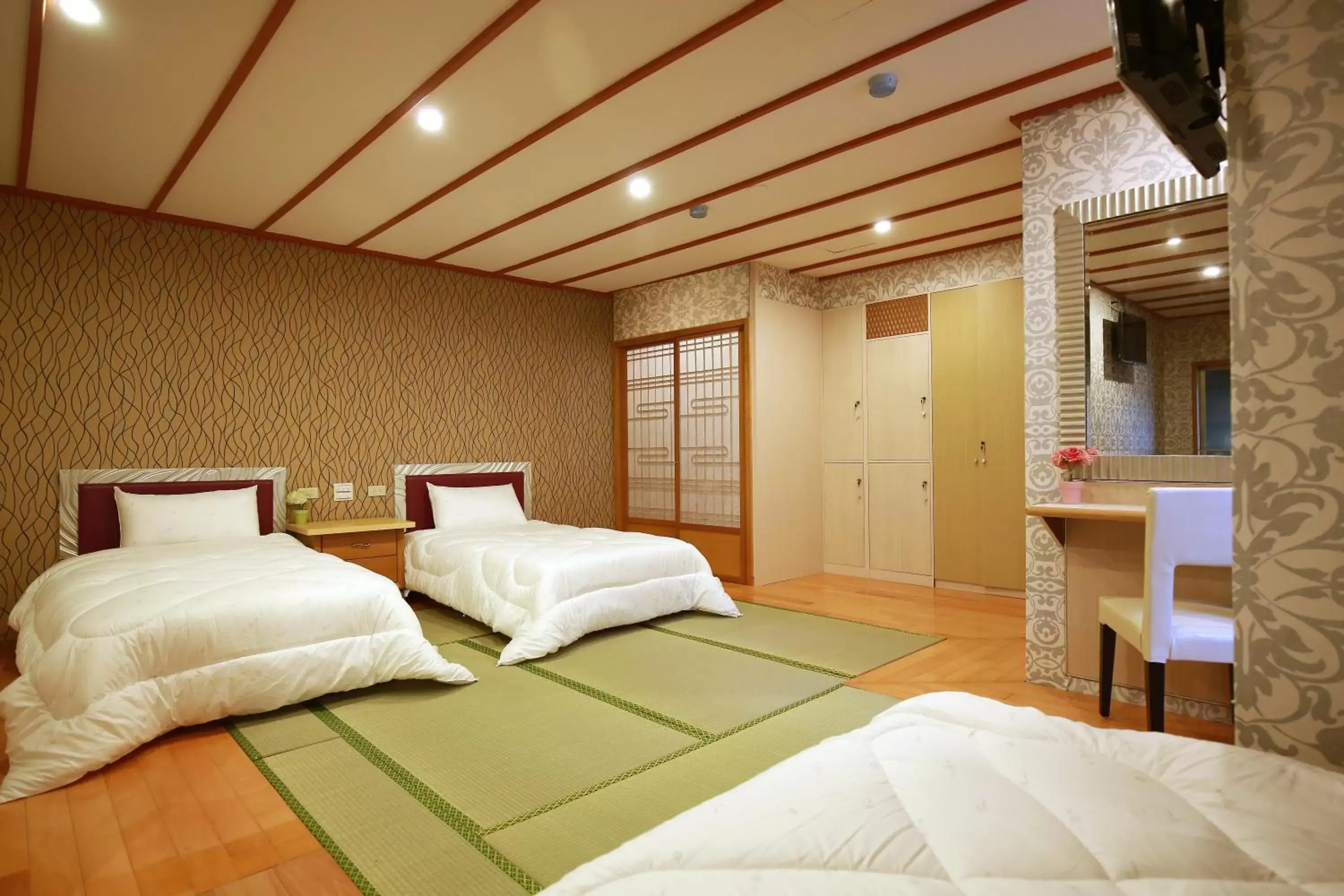 Photo of the whole room, Room Photo in Gorgeous Hot Spring Resort