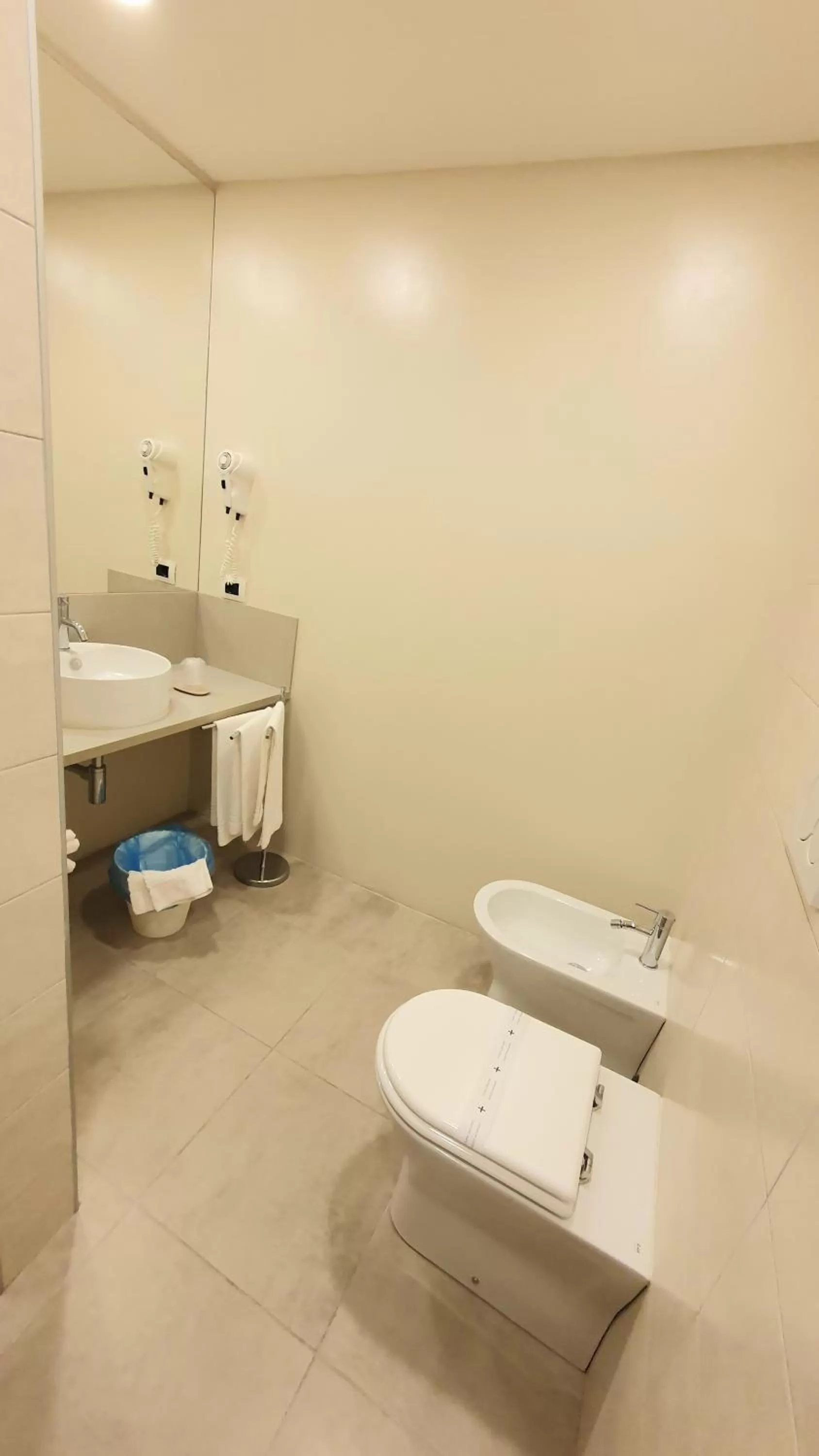 Shower in Stampa 1968 Hotel e Ristorante