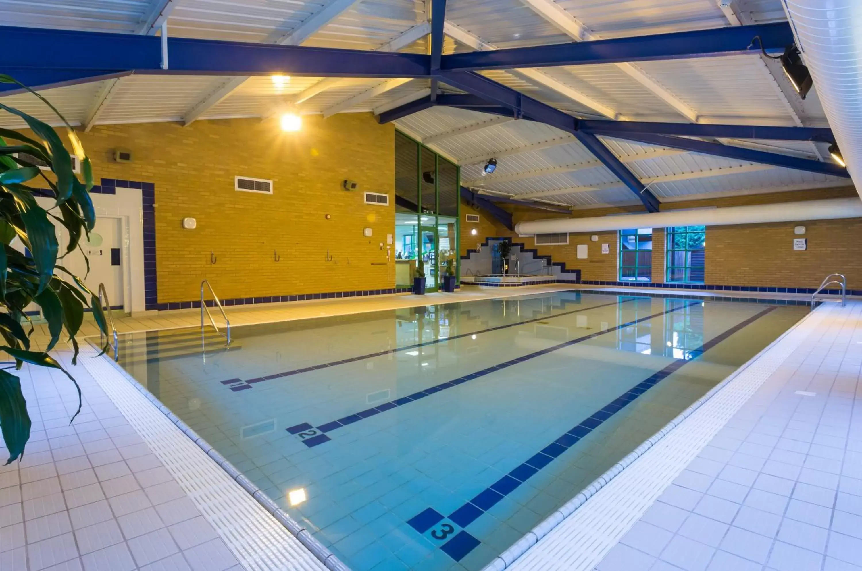 Swimming Pool in Holiday Inn Rugby-Northampton M1 Jct18, an IHG Hotel