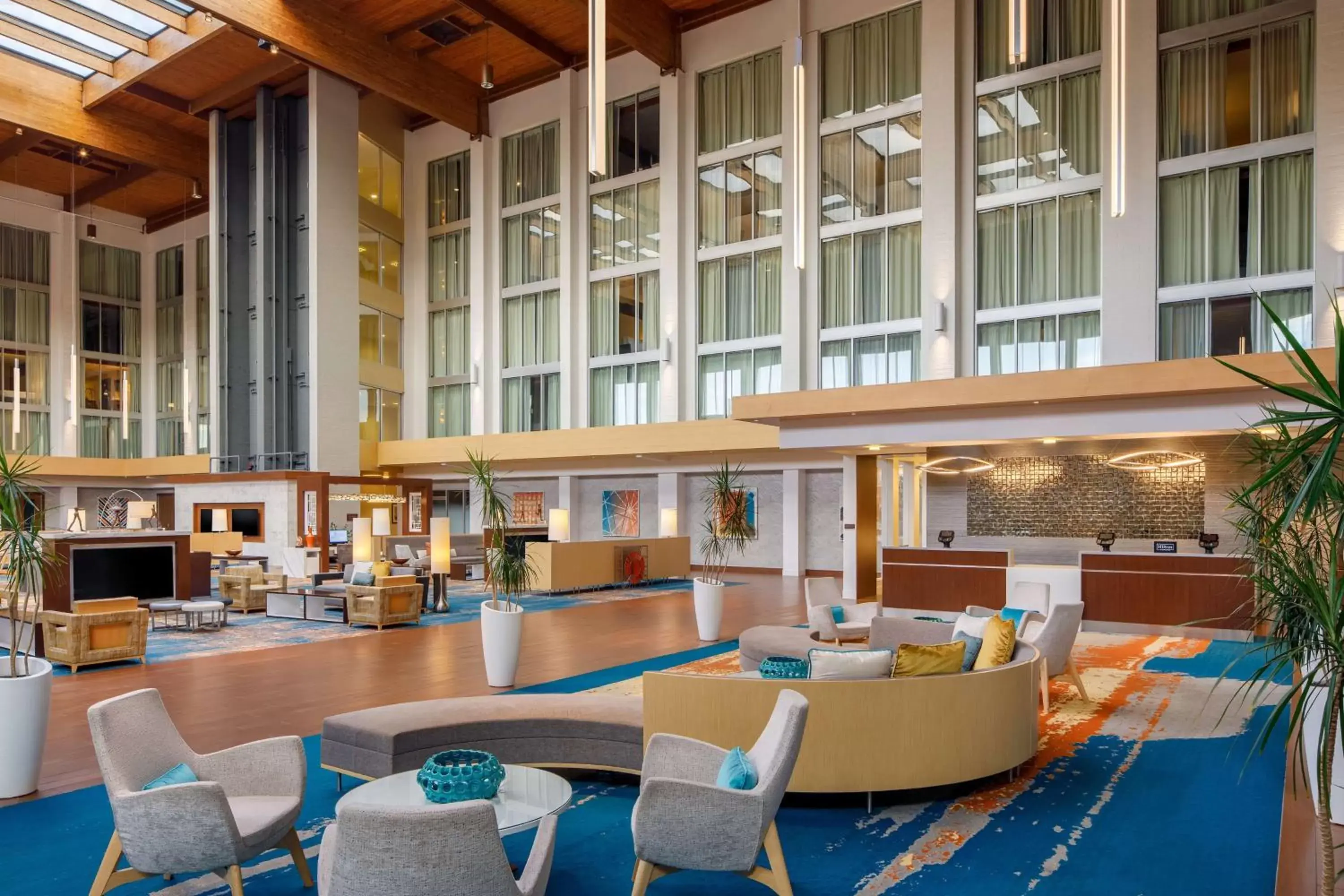Lobby or reception, Lounge/Bar in DoubleTree by Hilton Pittsburgh - Cranberry