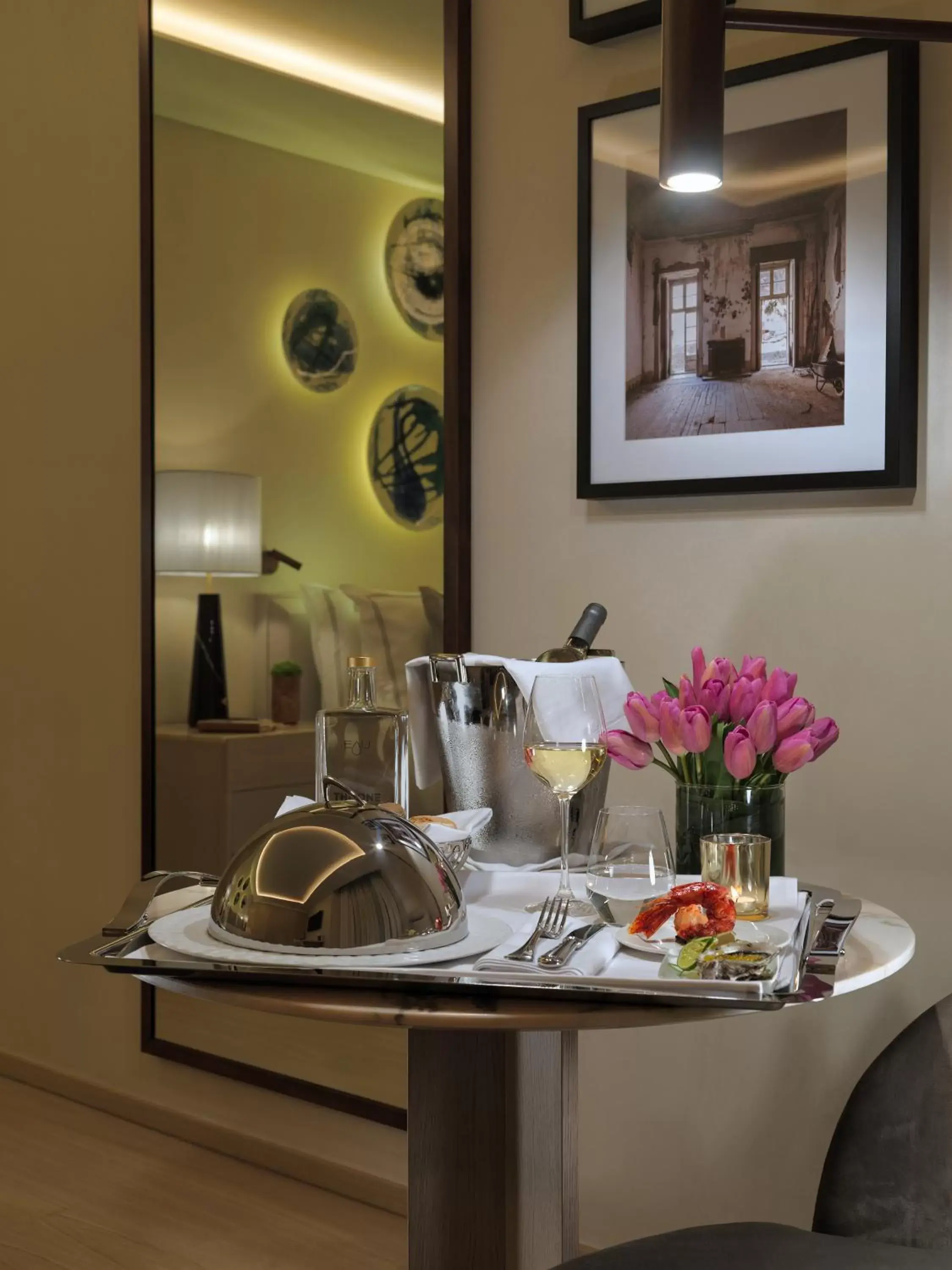 room service, Restaurant/Places to Eat in The One Palácio da Anunciada