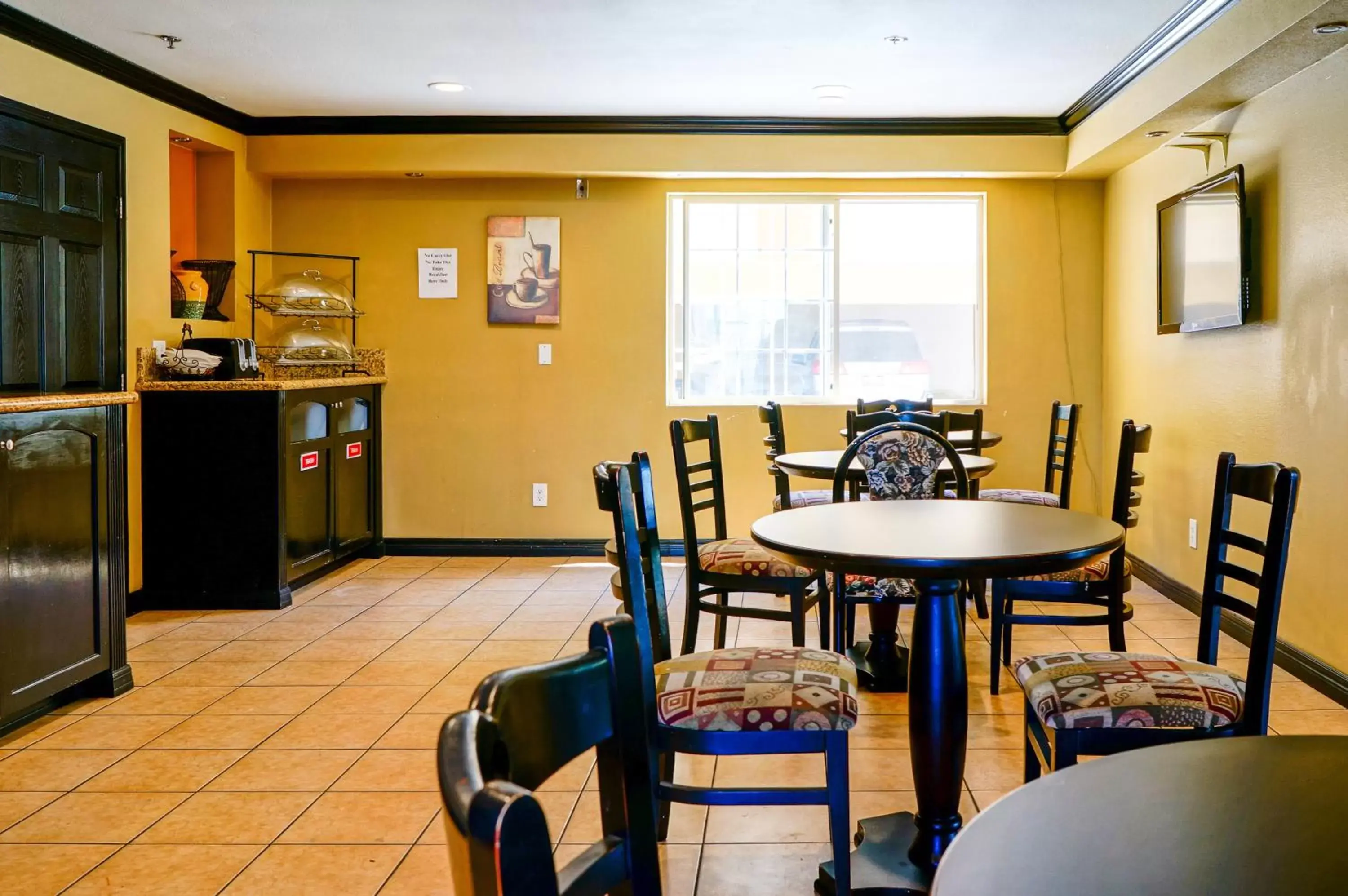 Continental breakfast, Restaurant/Places to Eat in Ramada by Wyndham Ontario