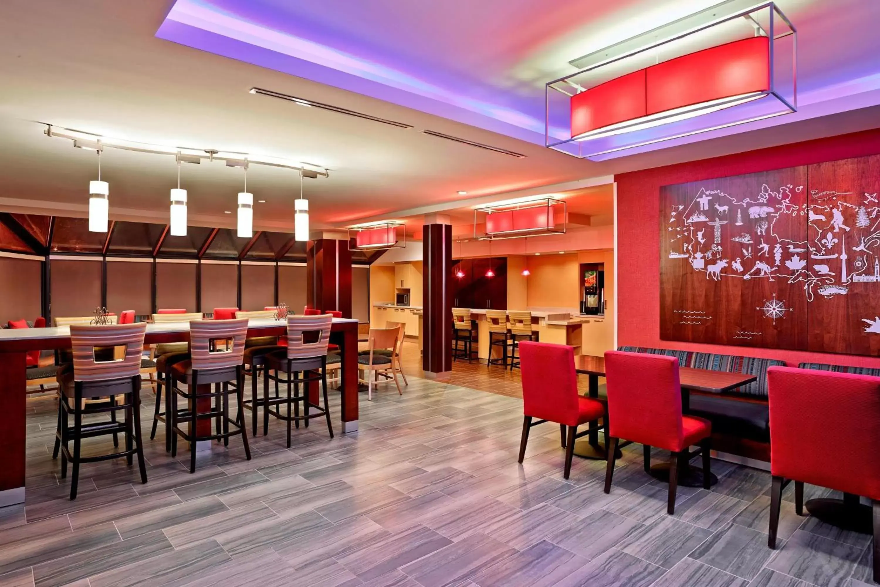 Lounge or bar, Restaurant/Places to Eat in TownePlace Suites by Marriott London