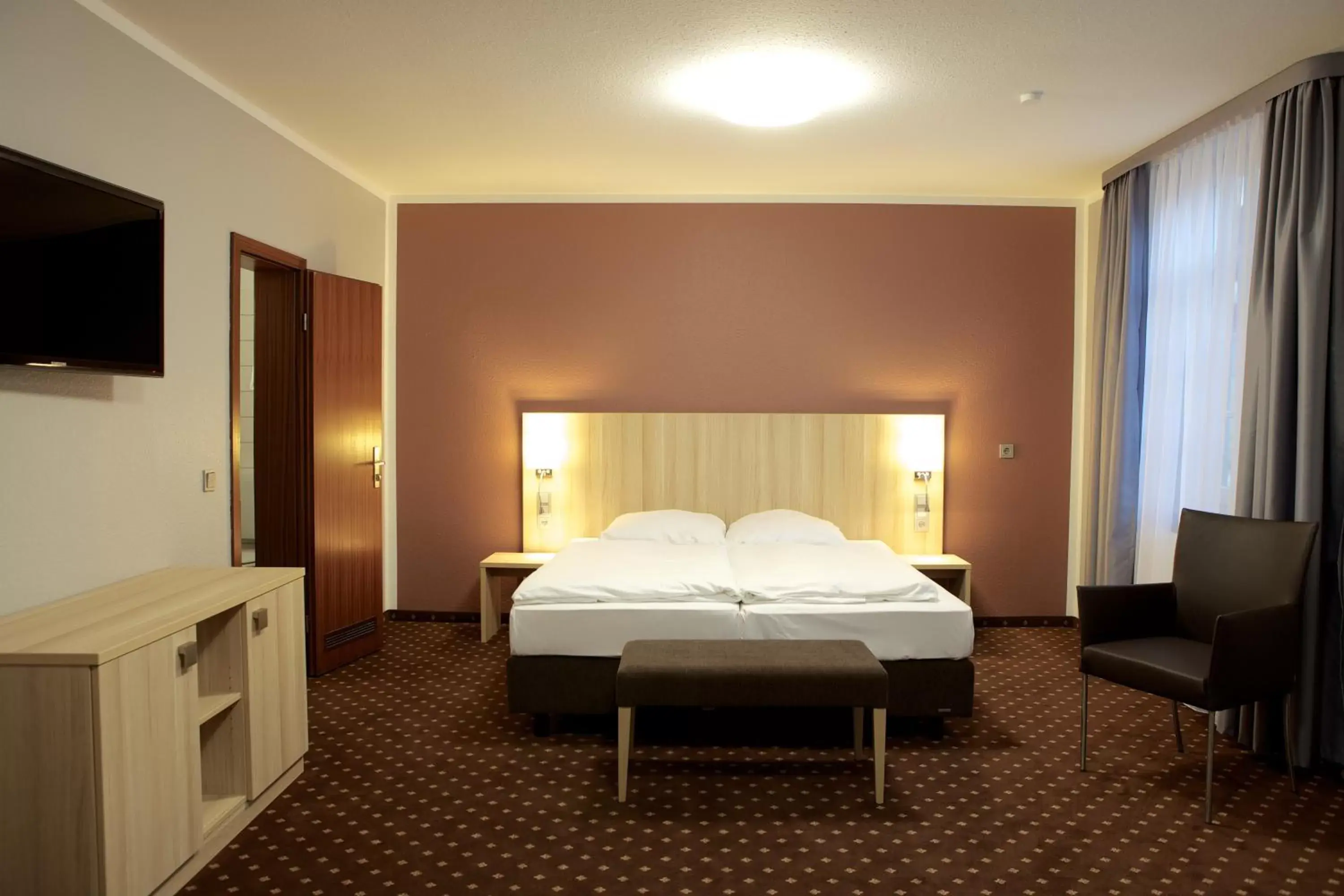 Bed in attimo Hotel Stuttgart***S