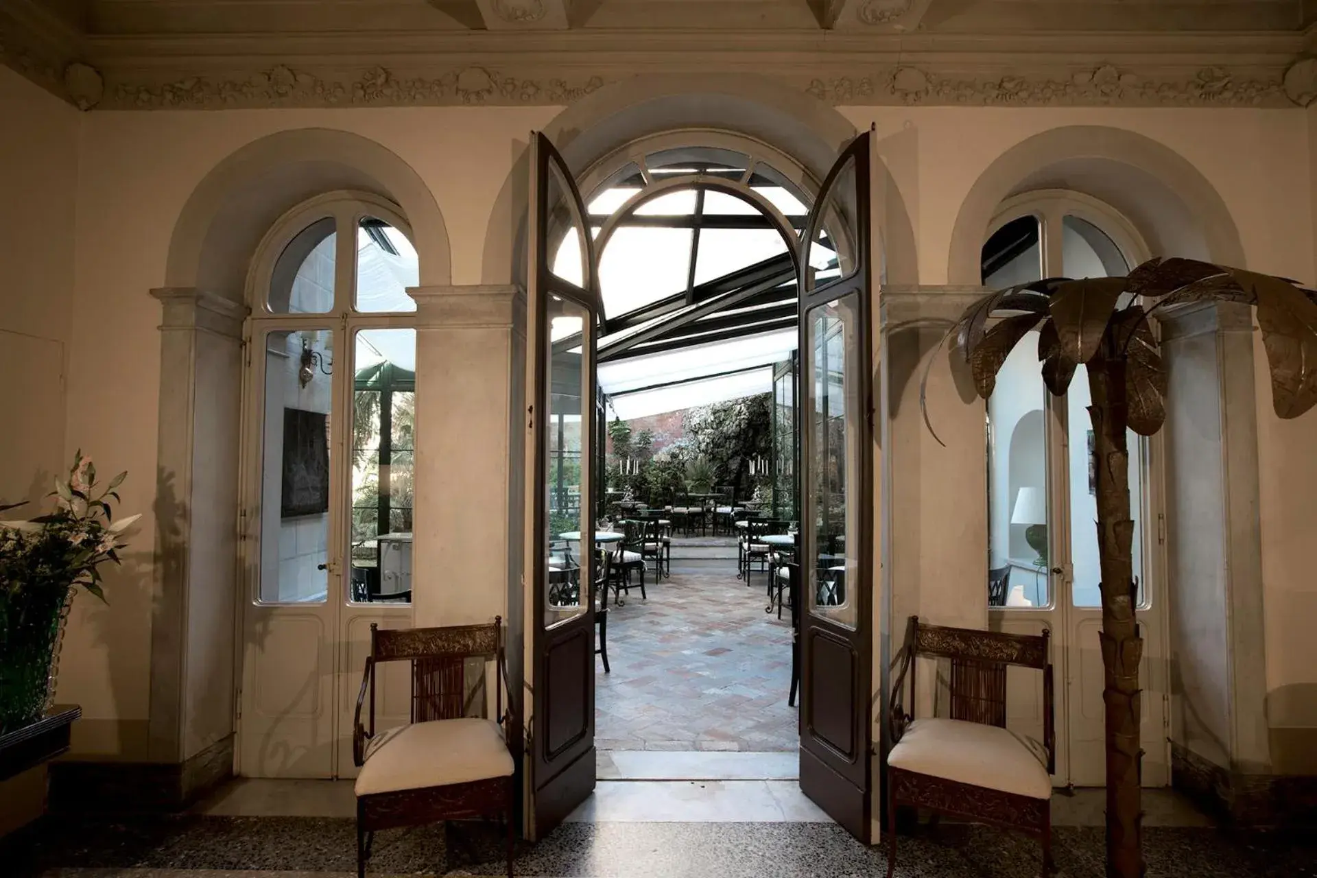 Decorative detail, Restaurant/Places to Eat in Albergo Pietrasanta
