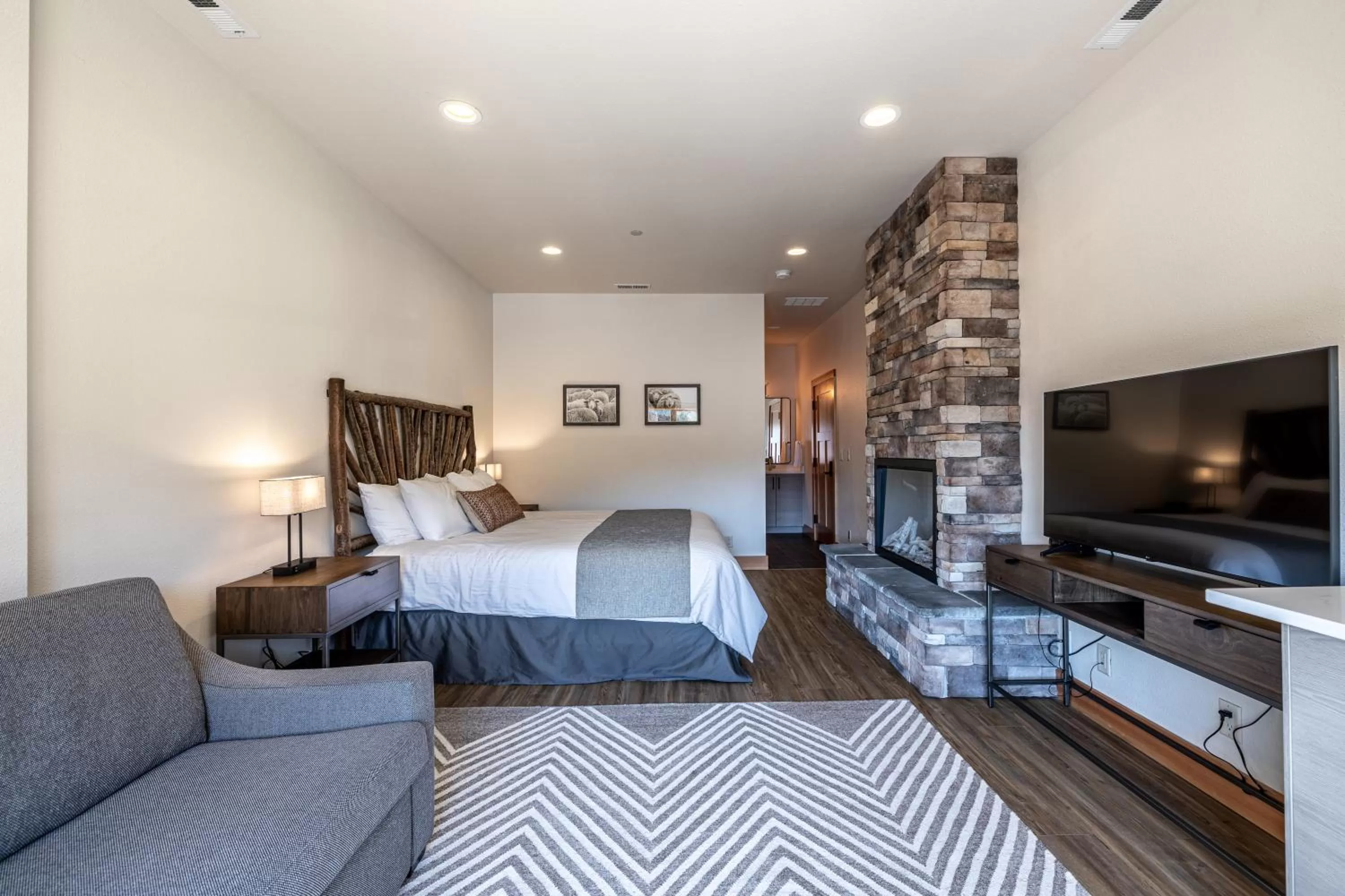 Bedroom, Bed in Alpen Dorf Pension