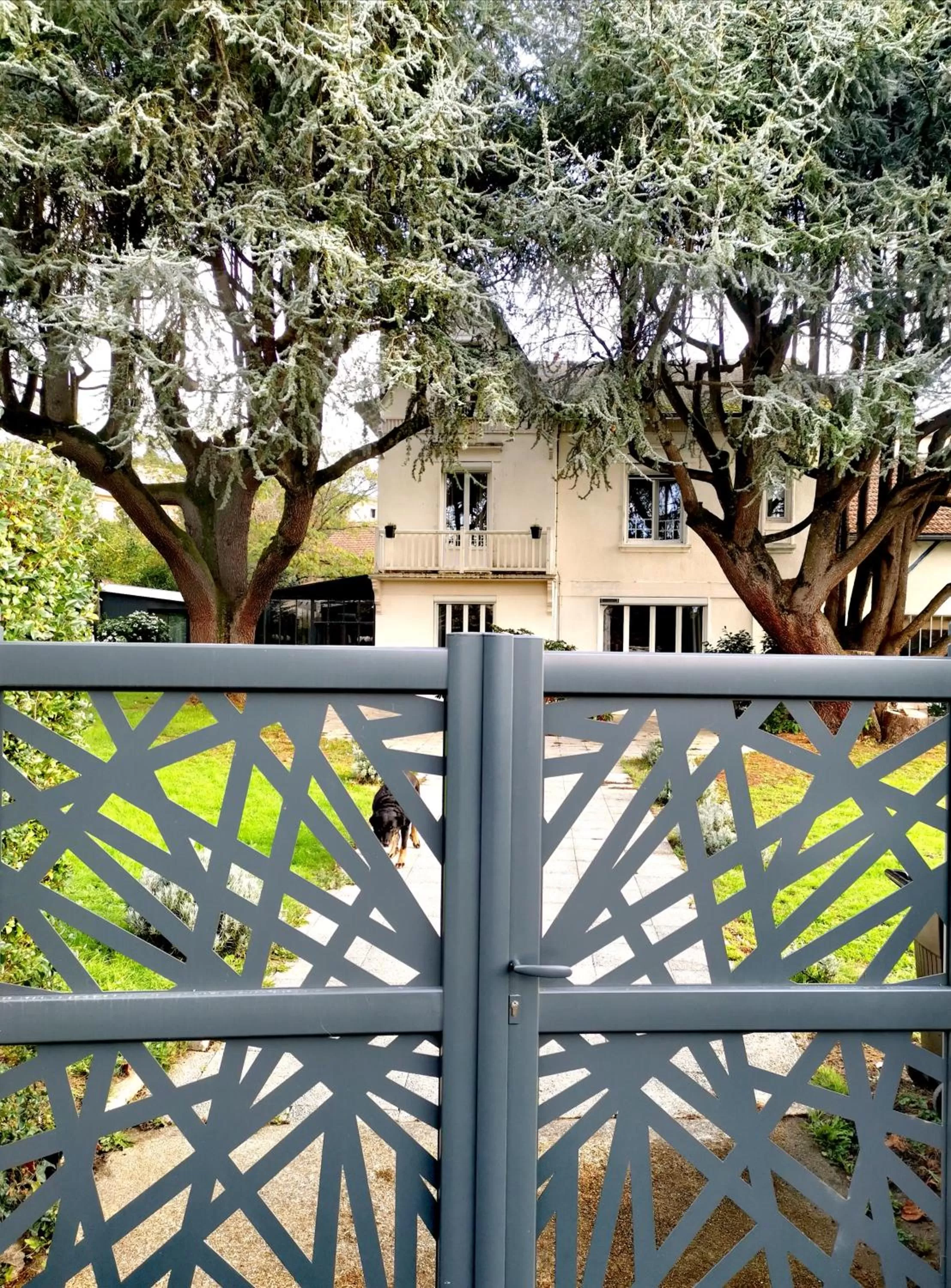 Property Building in Chambres d'hôtes La Maison Blanche