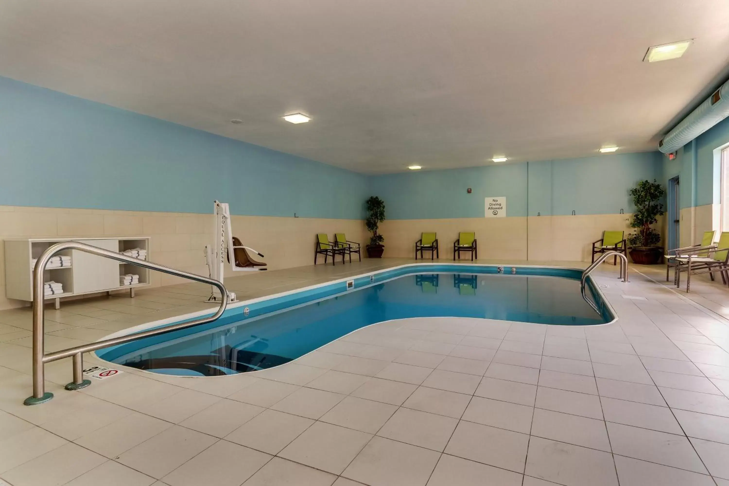 Swimming Pool in Holiday Inn Express Hotel & Suites Dayton-Centerville, an IHG Hotel