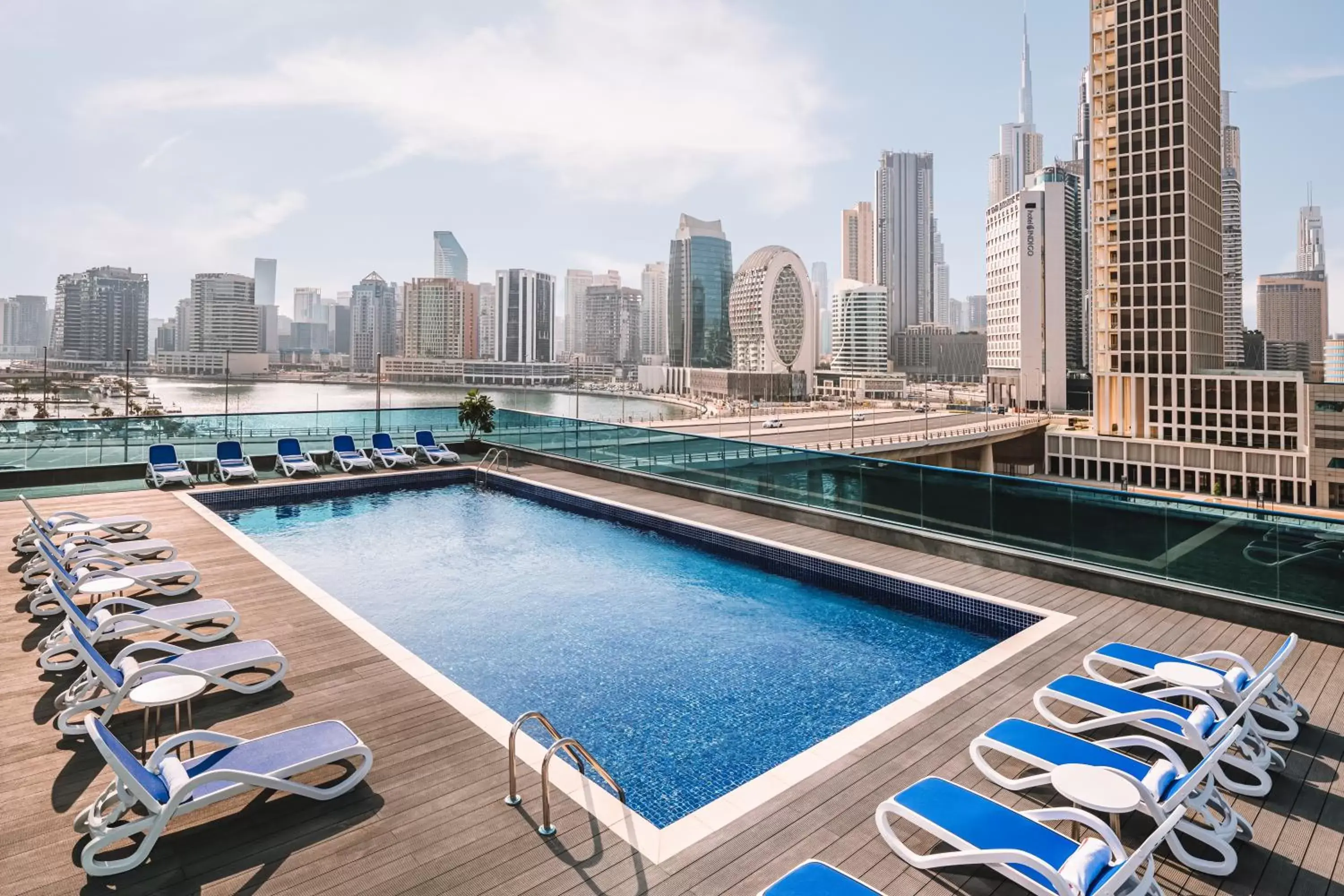 Swimming Pool in Radisson Blu Hotel, Dubai Canal View