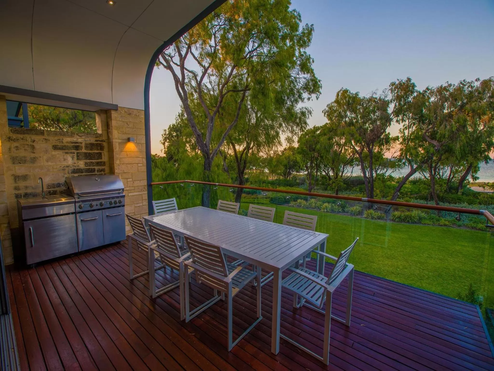 BBQ facilities in Aqua Resort Busselton