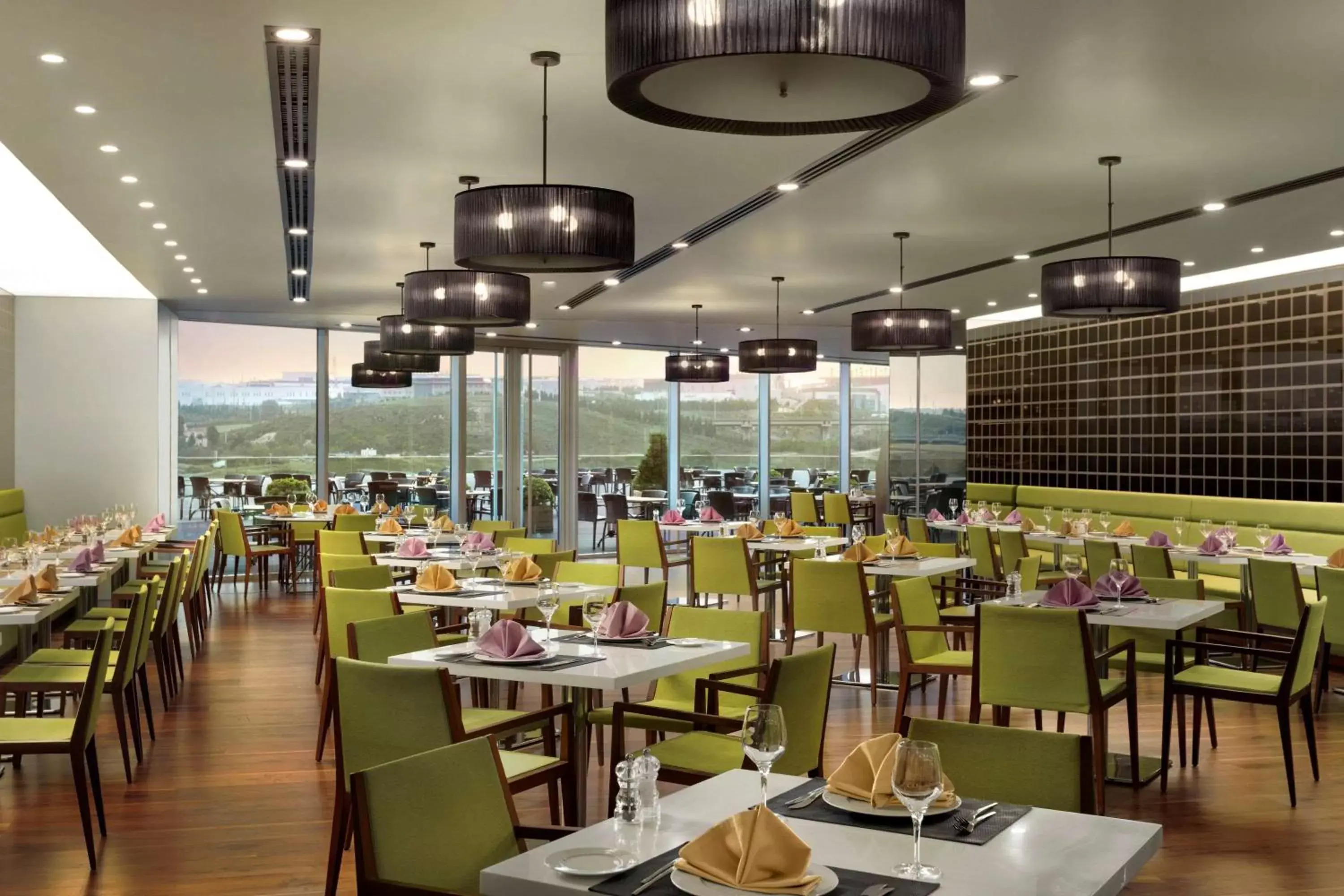Restaurant/Places to Eat in Ramada Plaza by Wyndham Istanbul Asia Airport