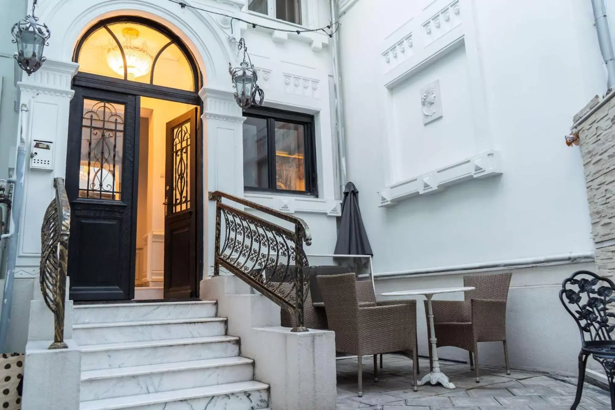 Property building in Conacul Coroanei Luxury Boutique Hotel Property building in Conacul Coroanei Luxury Boutique Hotel